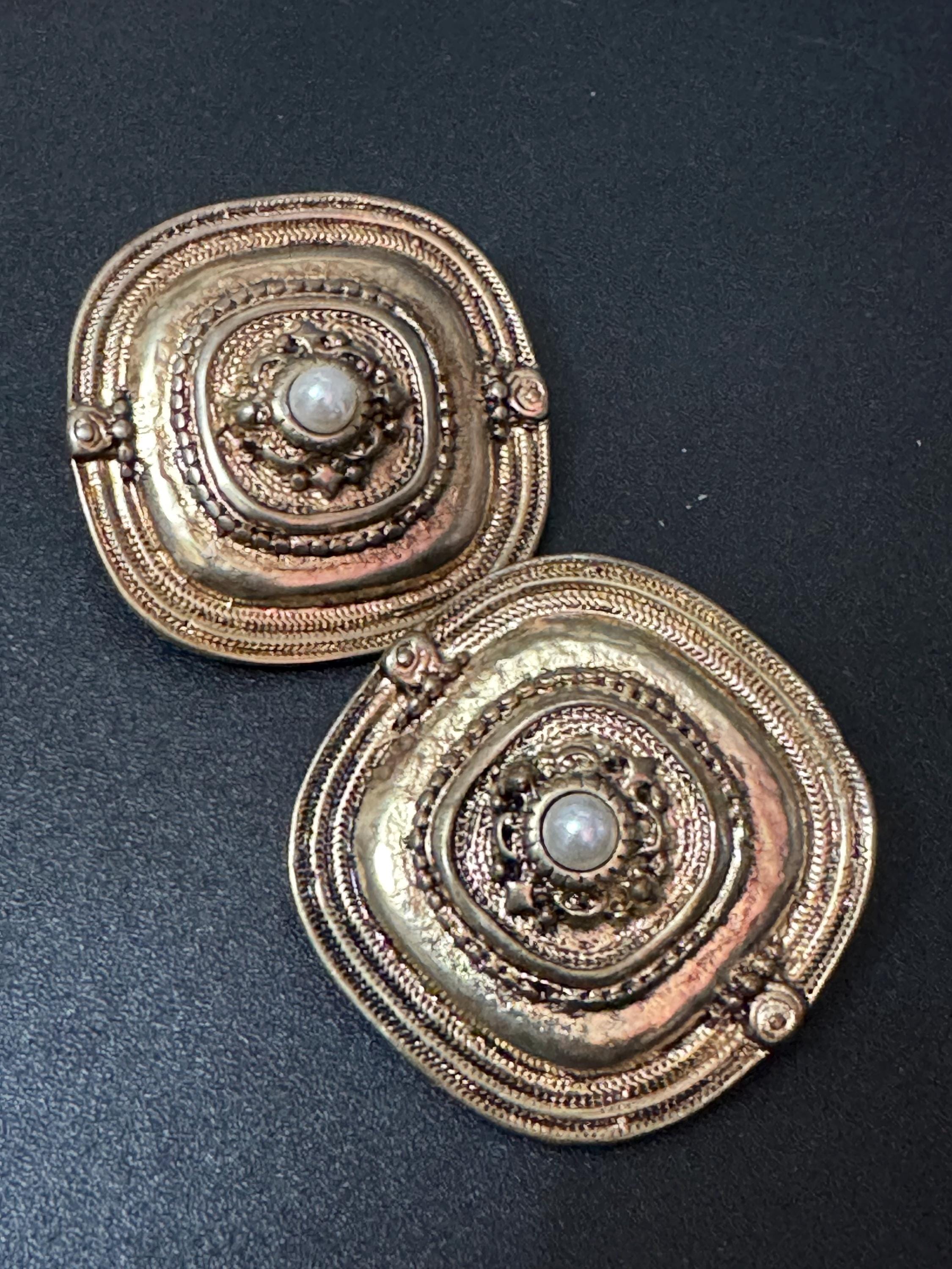 Vintage oversized Etruscan domed square clip on earrings with central faux pearl