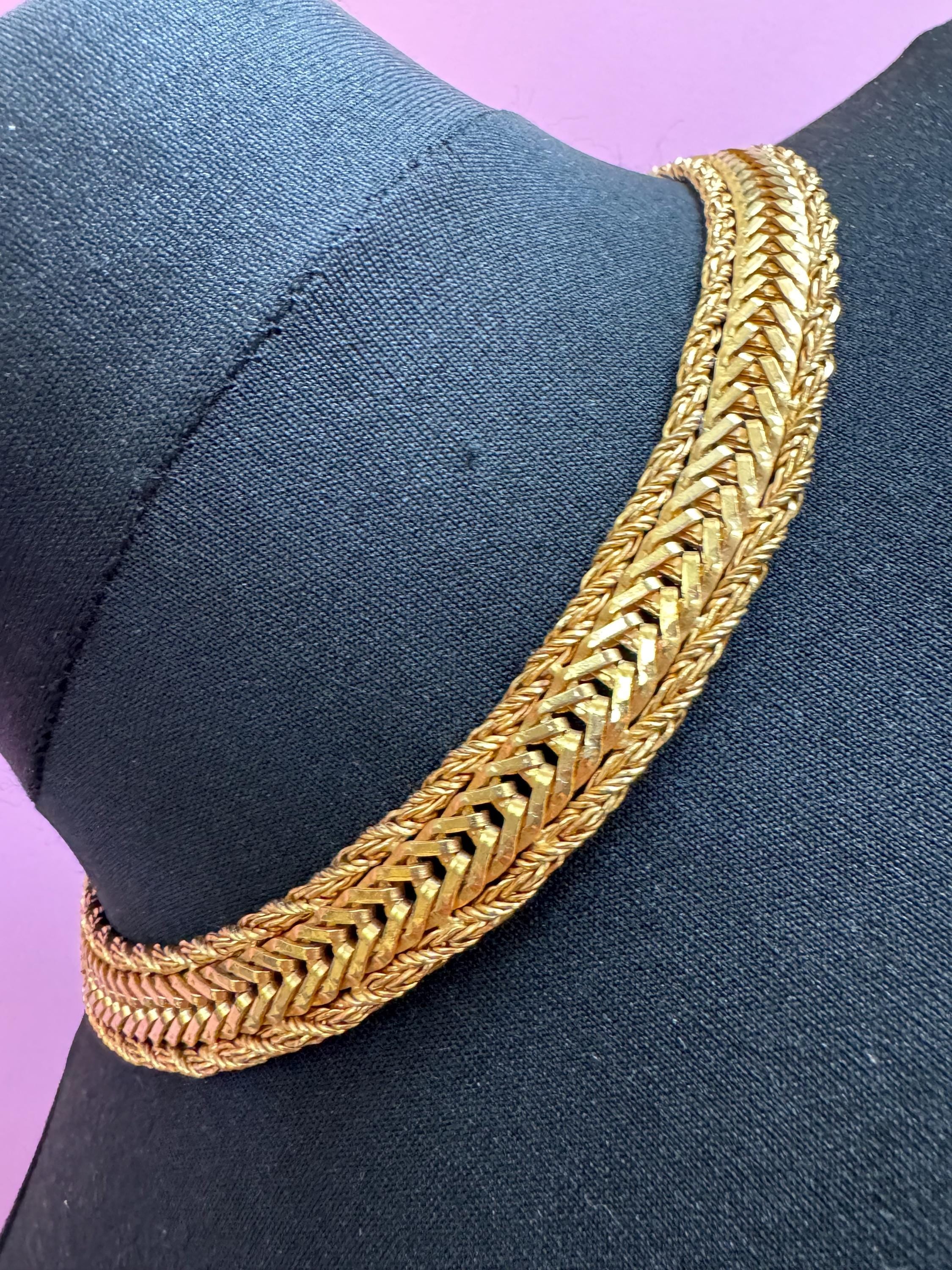 vintage modernist woven mesh gold choker necklace Vintage 1960s