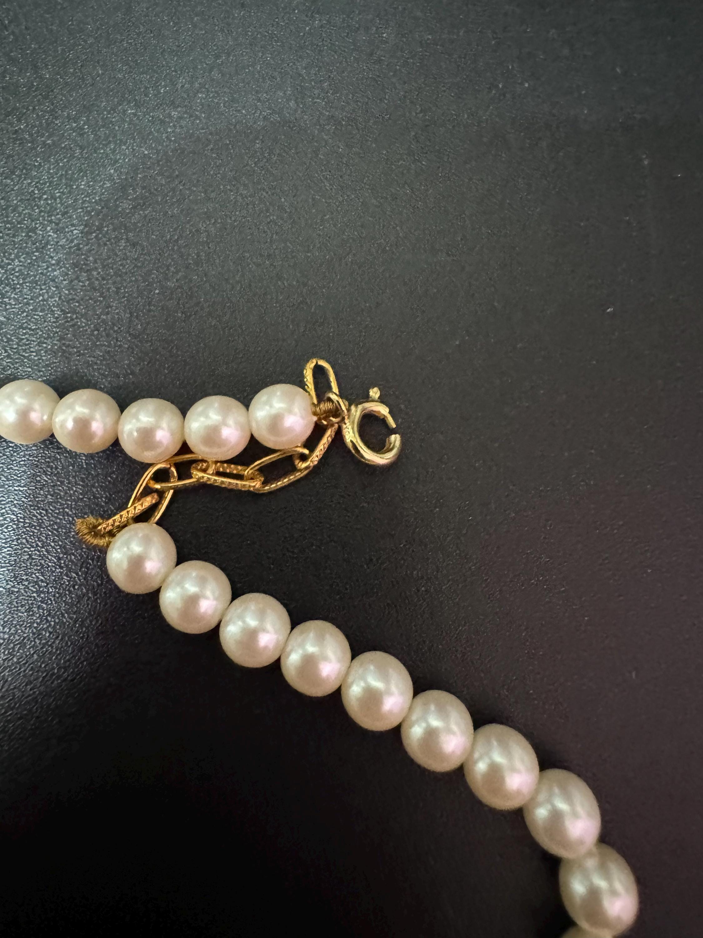 Retro White faux Pearl beaded necklace with Ruby Red and clear Rhinestone Diamante Pendant