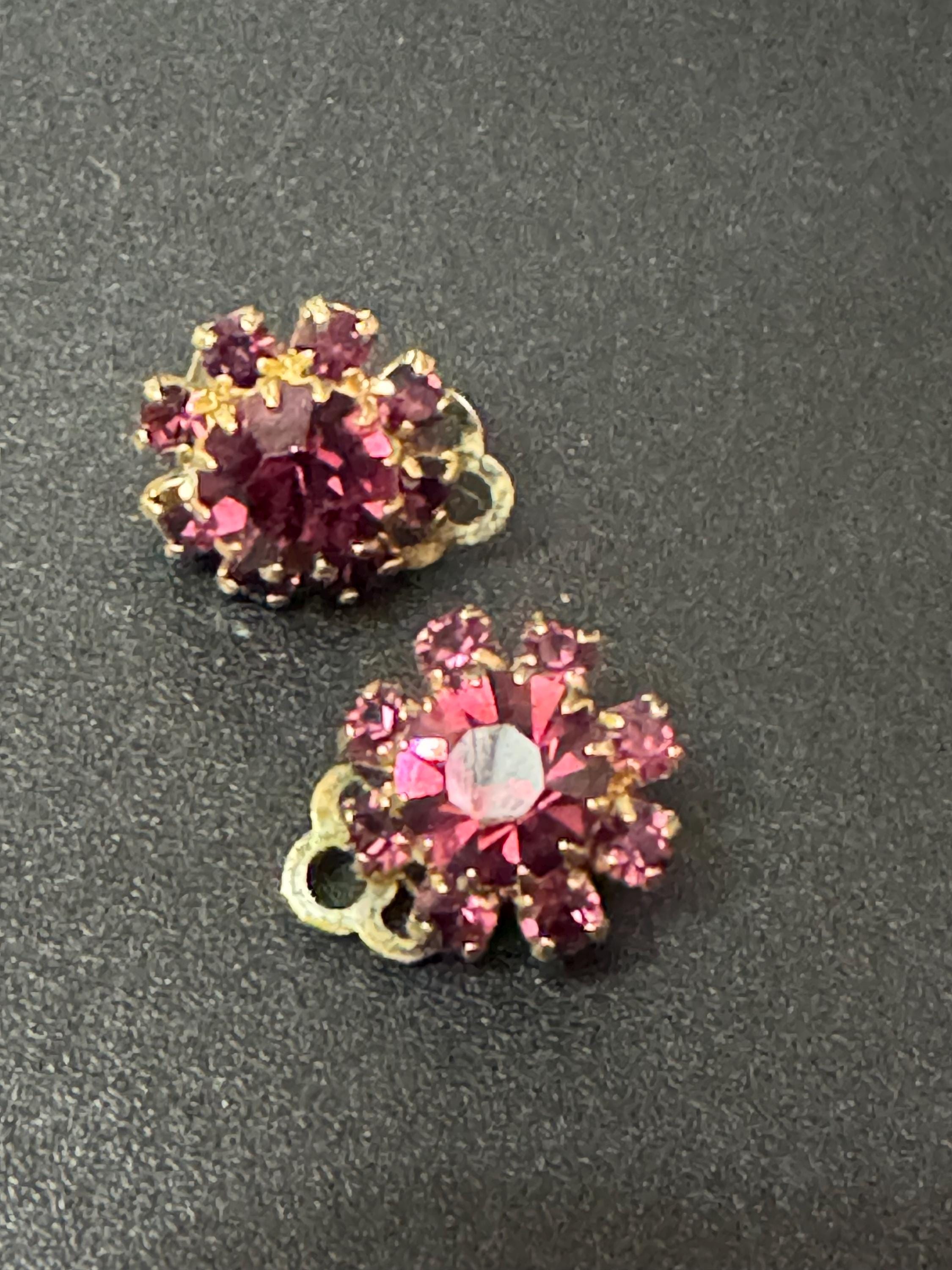 Beautiful gold tone purple diamanté crystal amethyst glass stud earrings 1.5cm