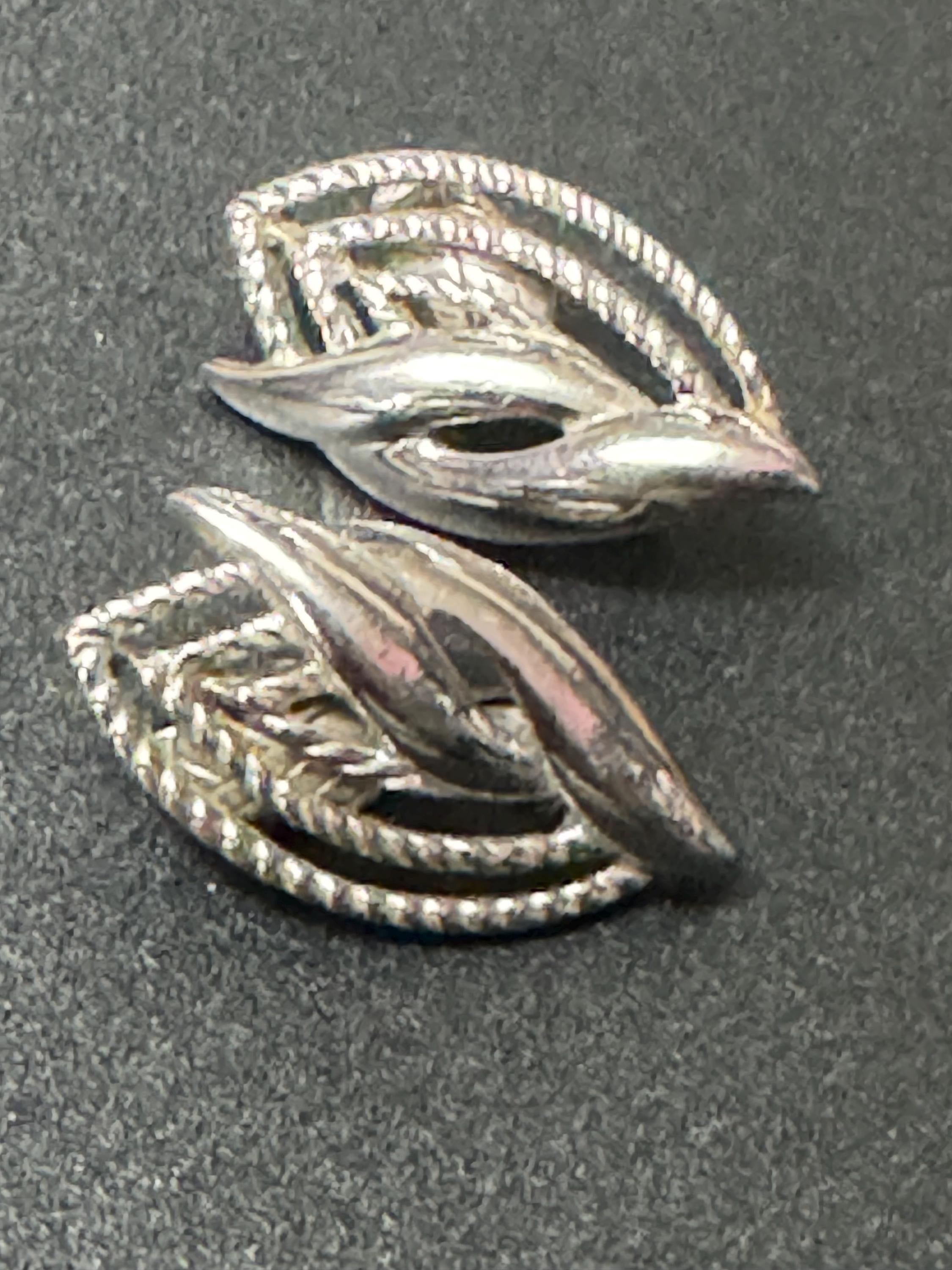 Vintage Trifari Silver Tone Floral Clip On Earrings