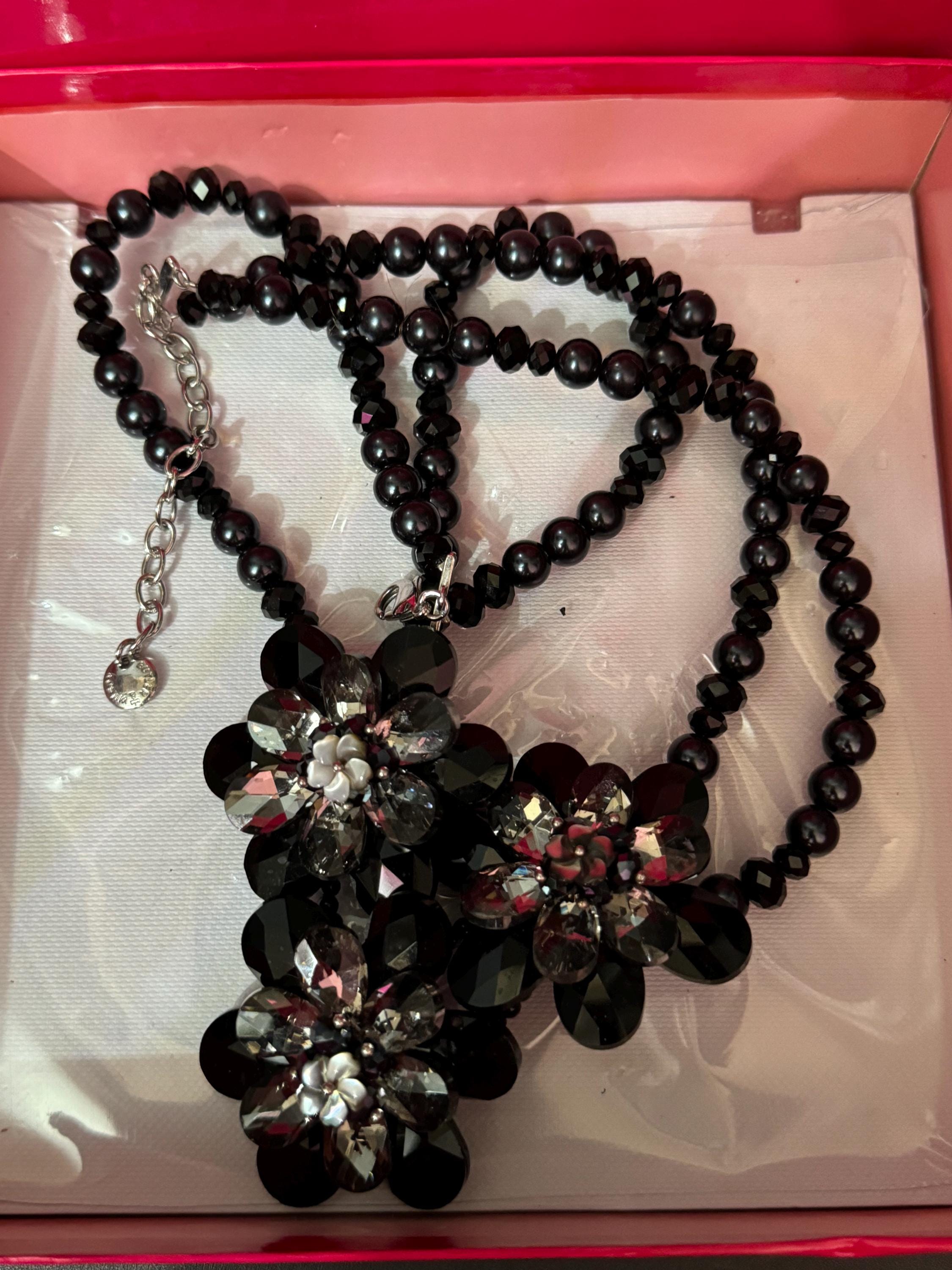 Signed butler and Wilson oversized black glass bib statement necklace adjustable