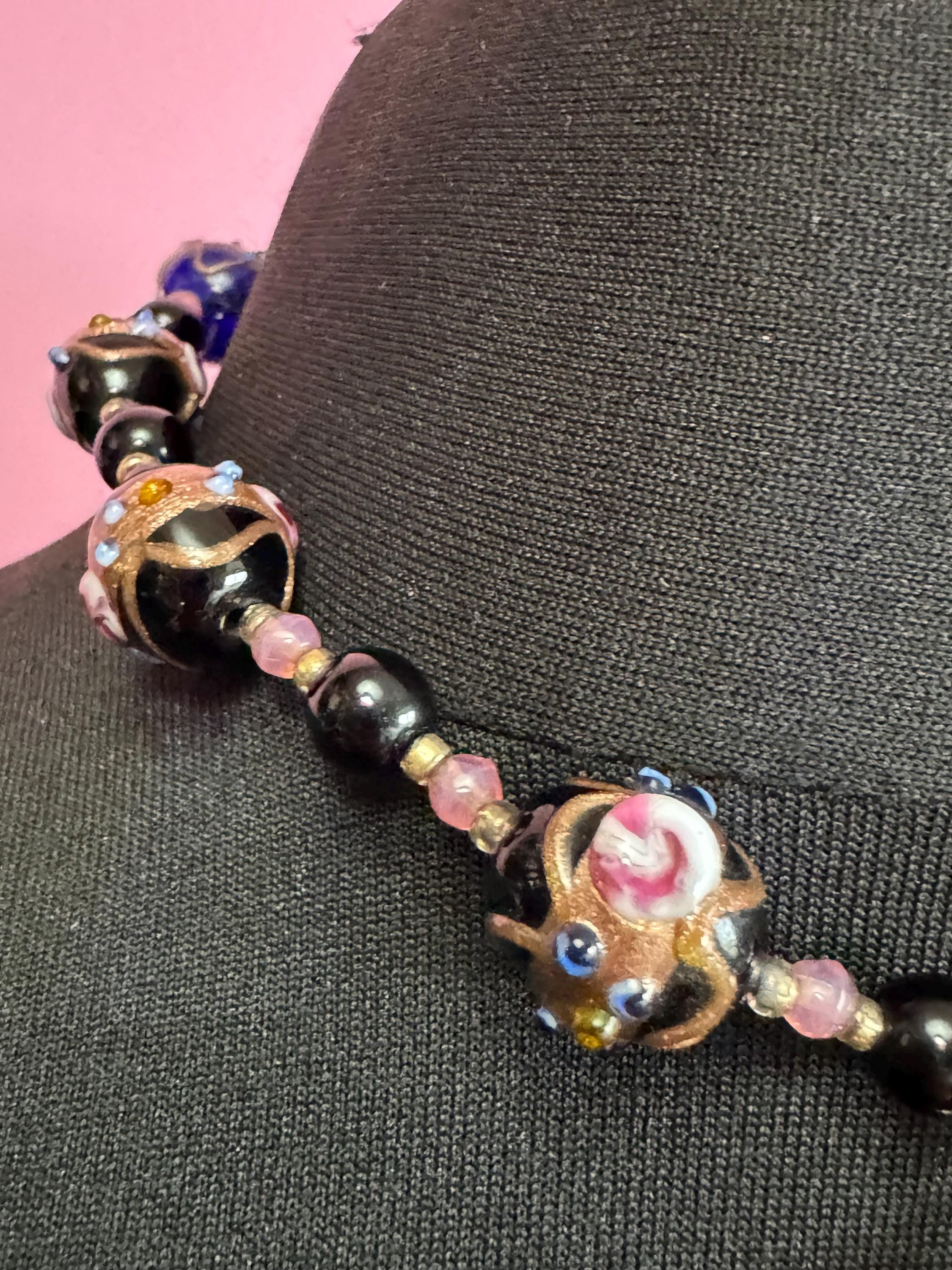 Signed Sarah Coventry Vintage purple glass art bead cameo pendant necklace