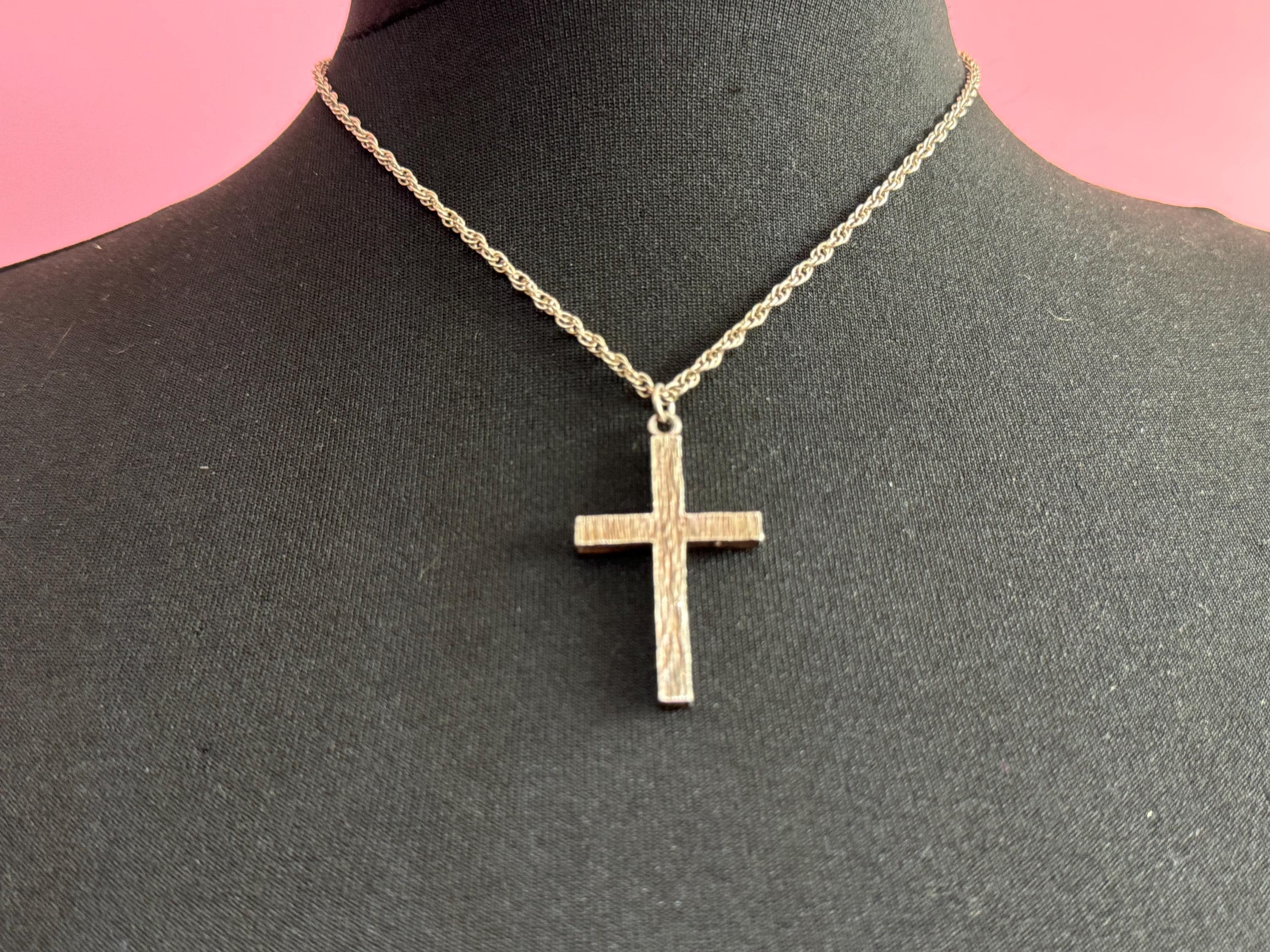 1970s chunky Vintage sterling 925 silver hallmarked 46cm chain bark finish heavy cross pendant religious christening birthday