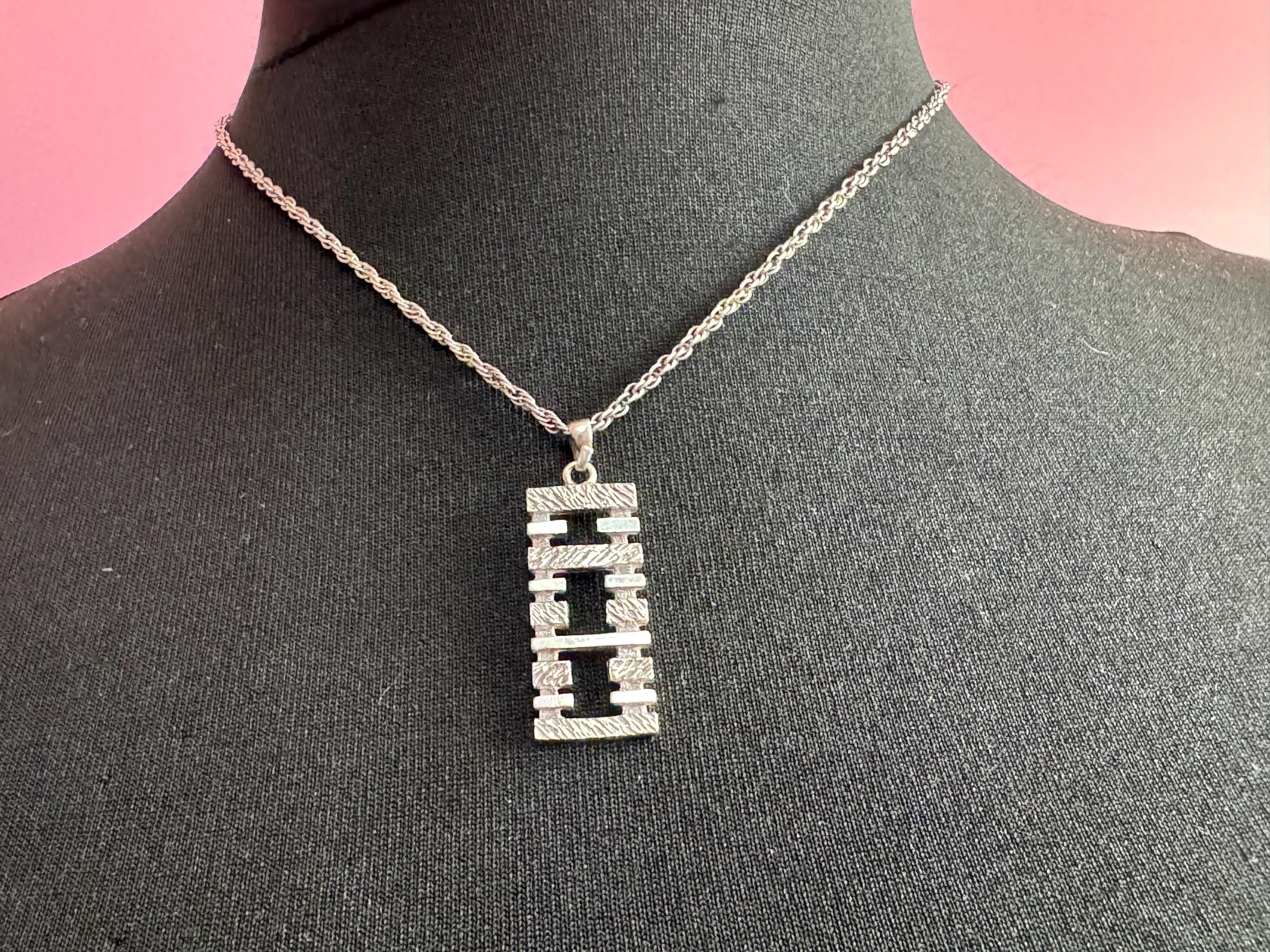 Vintage 925 sterling silver abstract brutalist rectangular pendant and chain Modernist 46cm necklace 8.5 grams