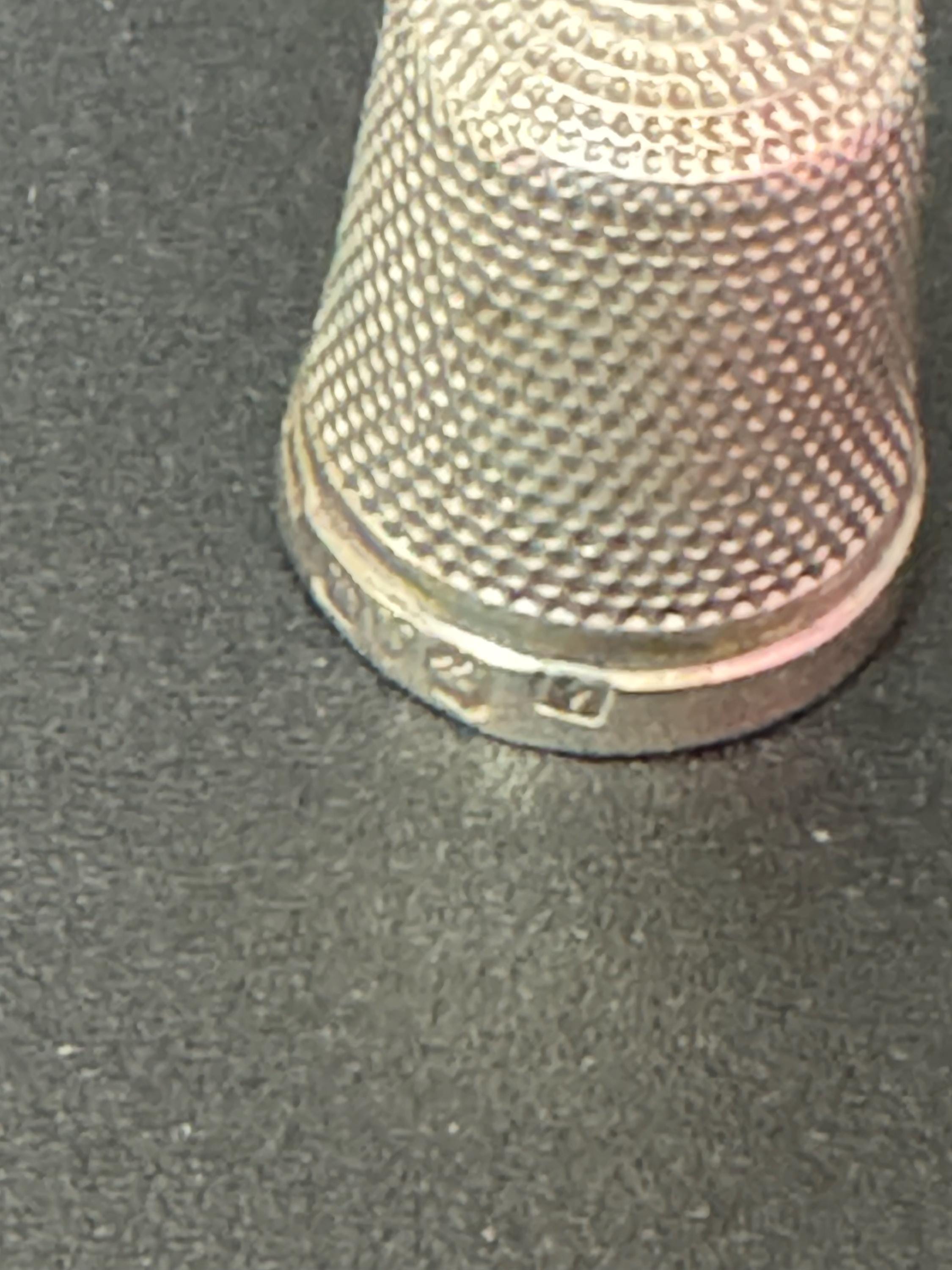 Antique hallmarked 925 English Sterling silver thimble date letter B 3.6 grams