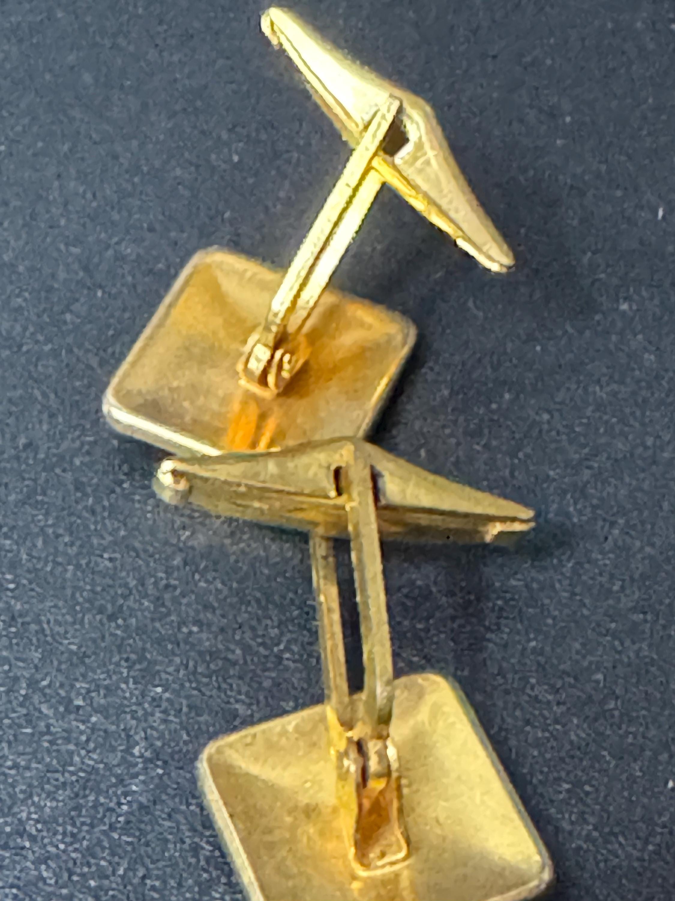 vintage golden eagle crest phoenix black enamel 1960s 1970s gold tone metal statement cufflinks modernist