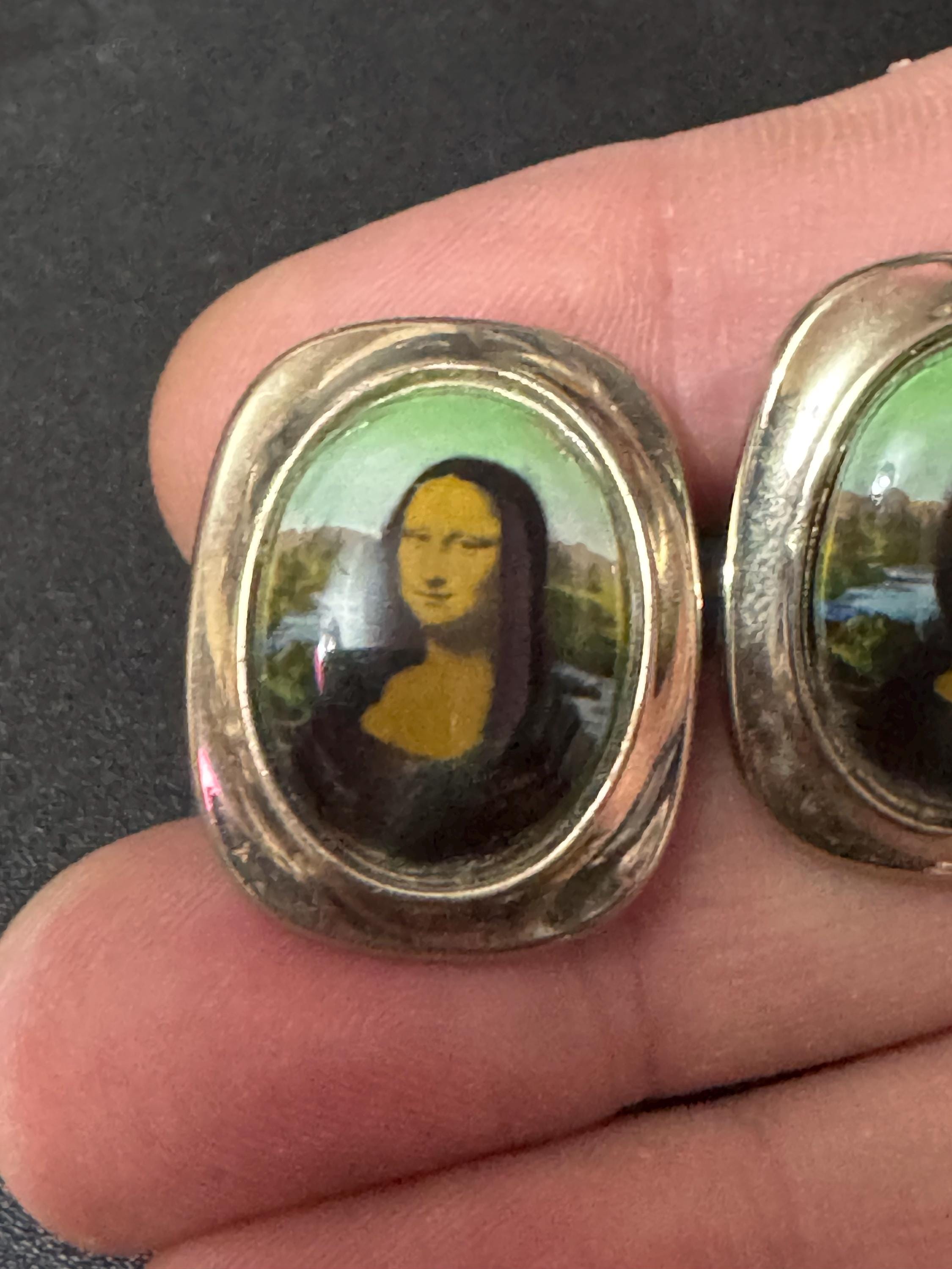 mid century modernist vintage silver tone novelty fine art Mona Lisa portrait men’s cufflinks
