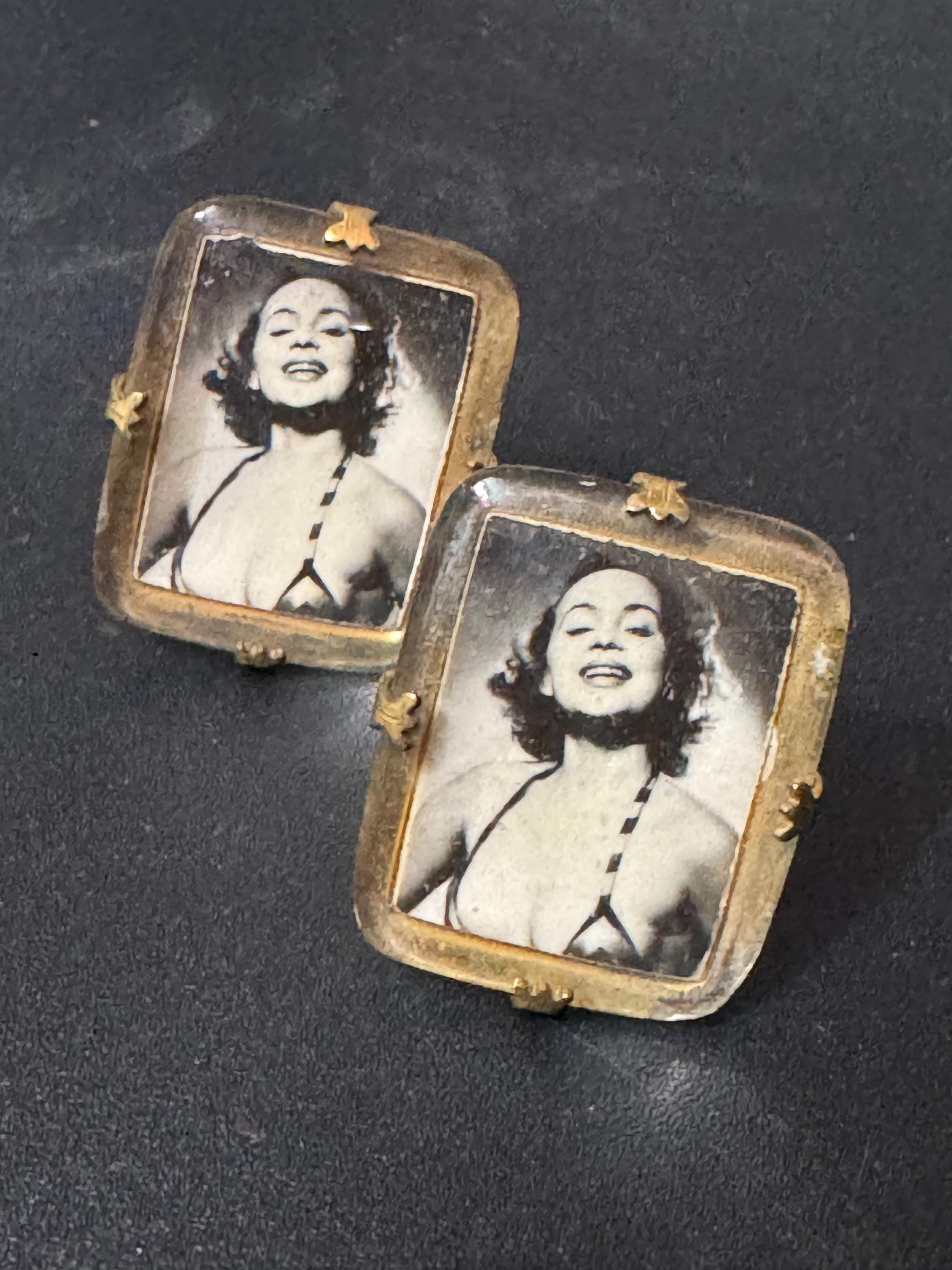 mid century modernist vintage gold tone novelty pin up girl Hollywood glamour portrait men’s cufflinks