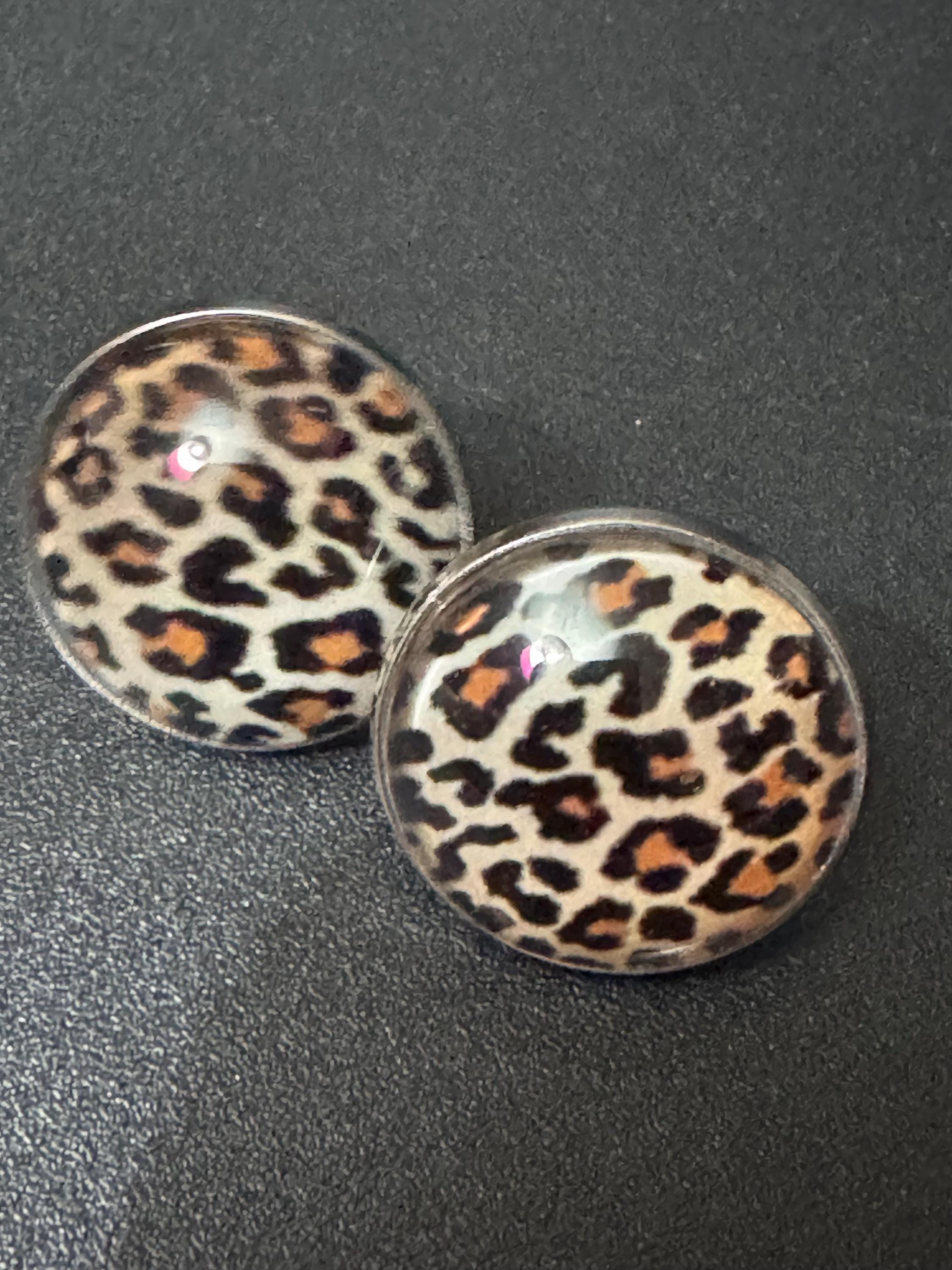 22mm stainless steel silver tone Brown animal leopard print pierced stud earrings