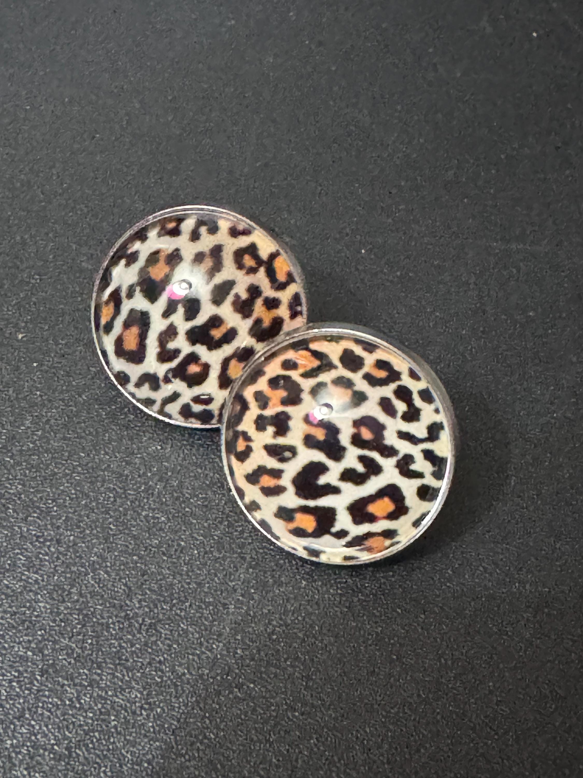22mm stainless steel silver tone Brown animal leopard print pierced stud earrings