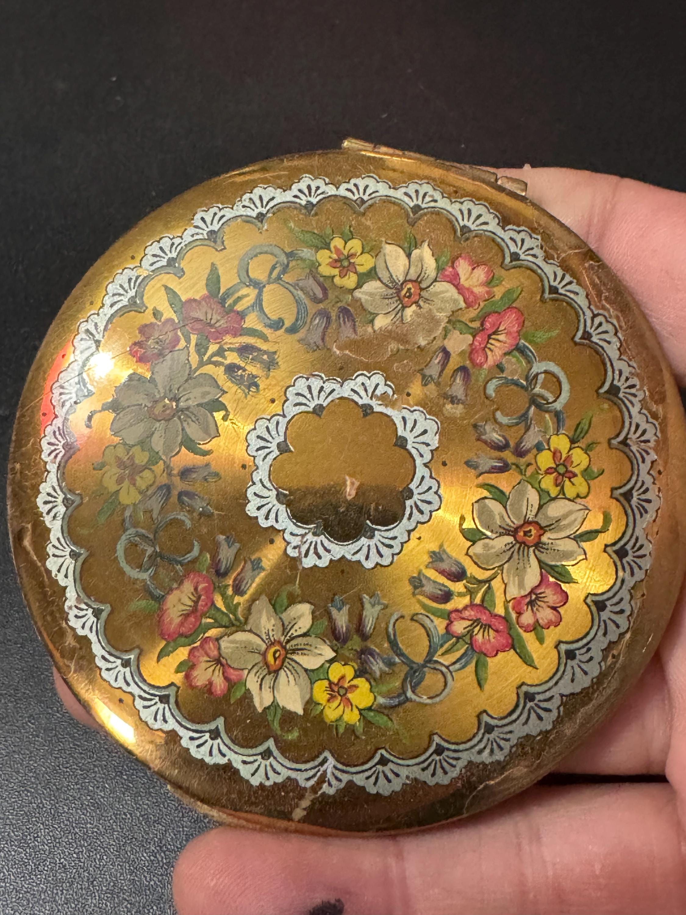 KIGU Vintage floral gold tone powder compact mirror with sifter mid century cosmetics case