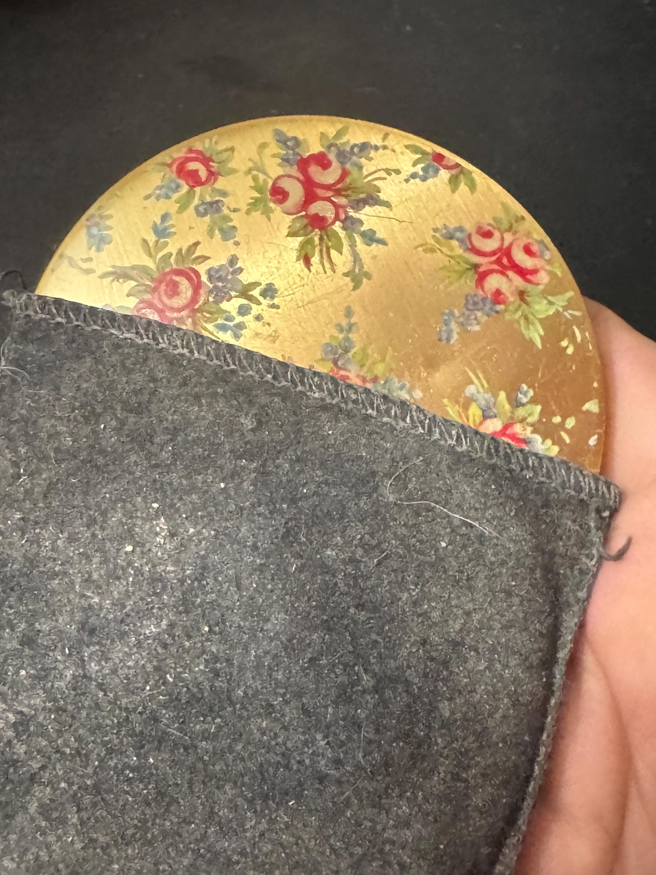 Vintage cosmetic case Red floral face powder compact gold tone