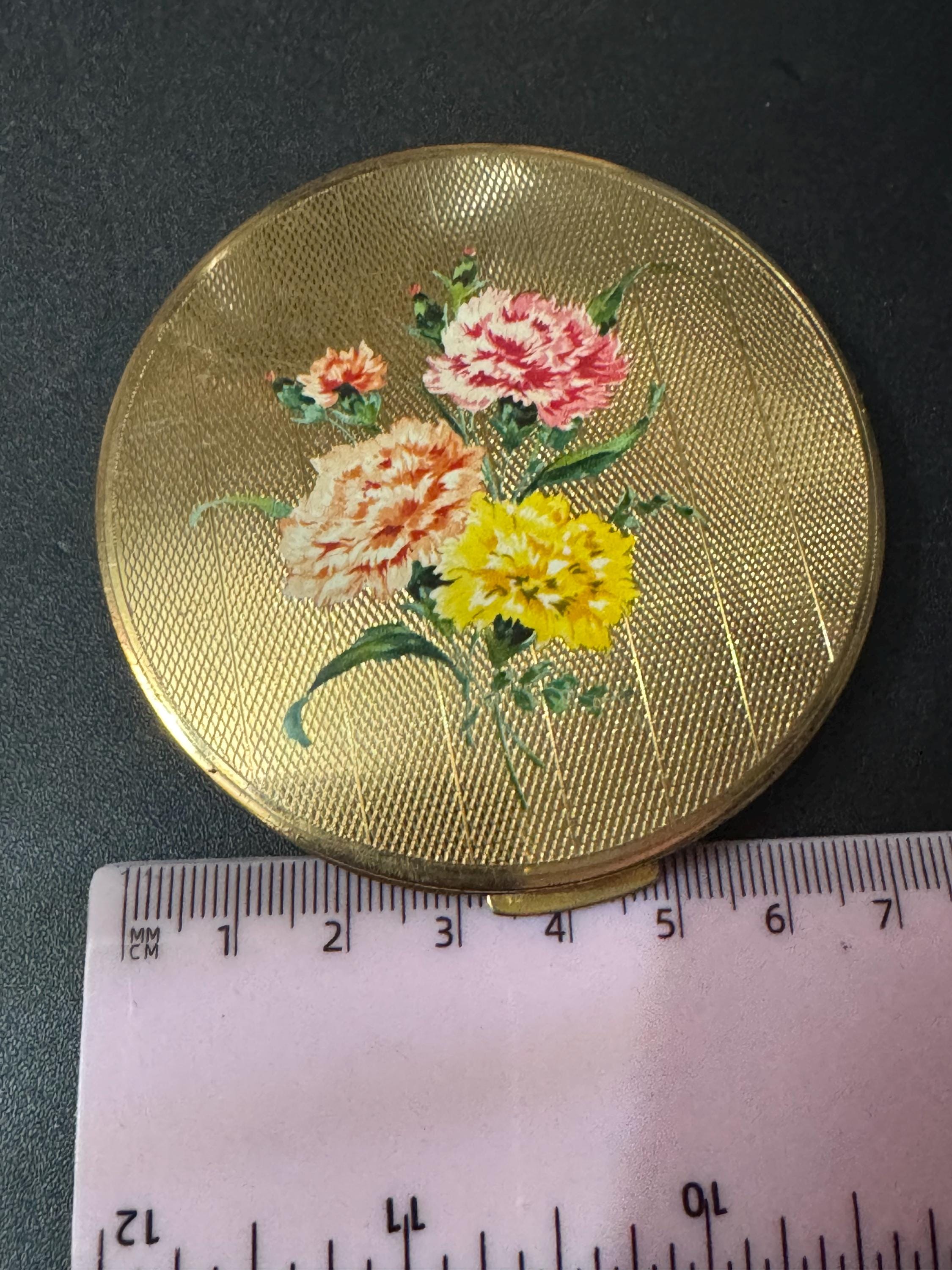 Vintage Stratton Garden flowers floral carnations powder compact gold tone