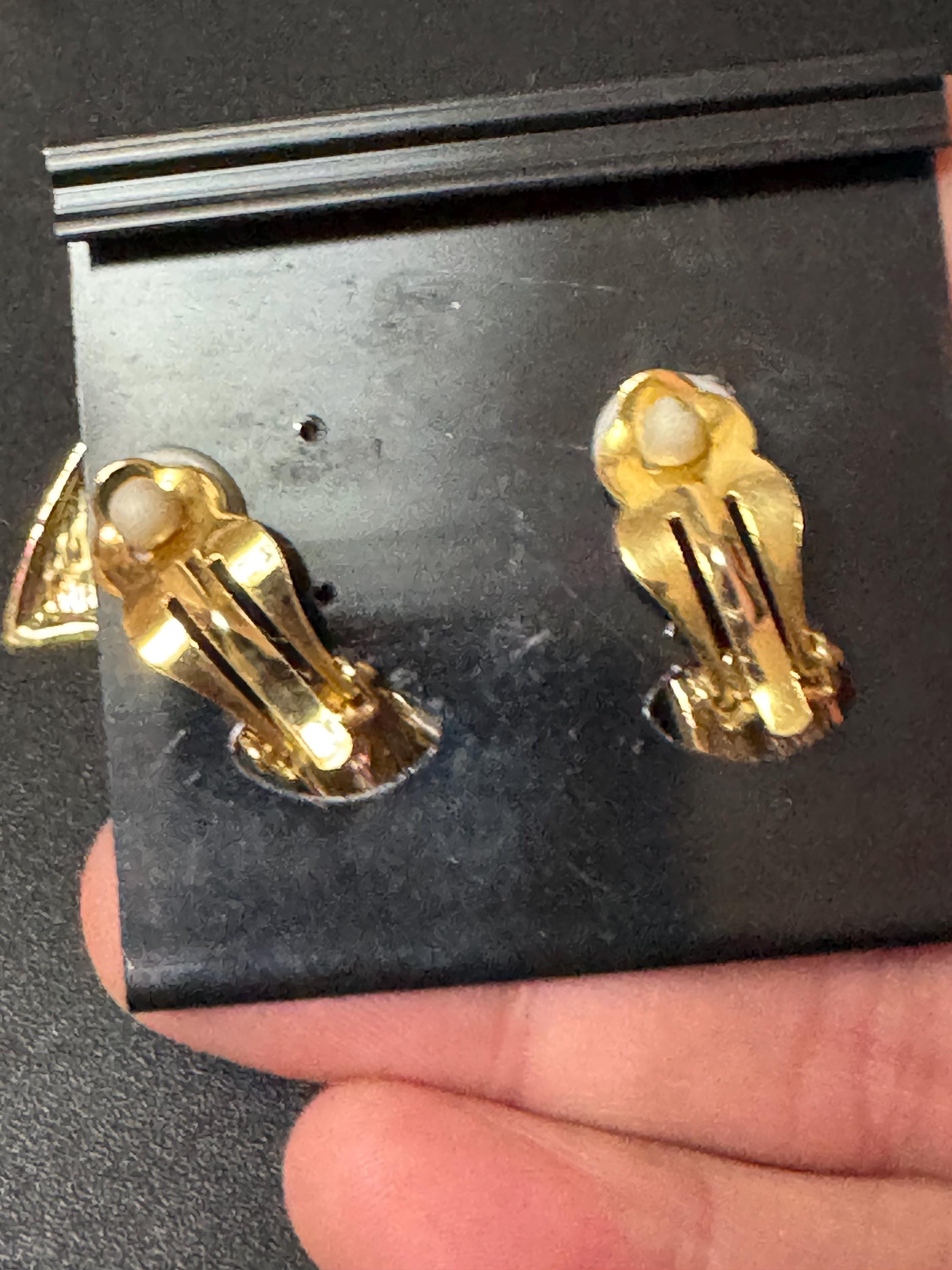 Isle of Bute 3.5cm gold tone weighty clear diamanté abstract clip on earrings