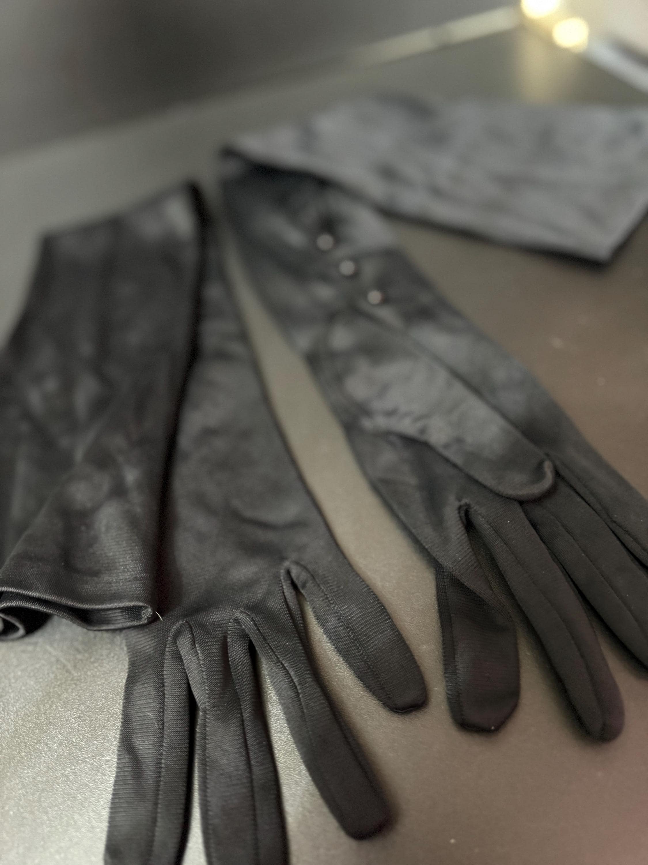 Size 7 Dents Art Deco black elbow length cocktail formal elbow length evening gloves 3 glass buttons 59cm