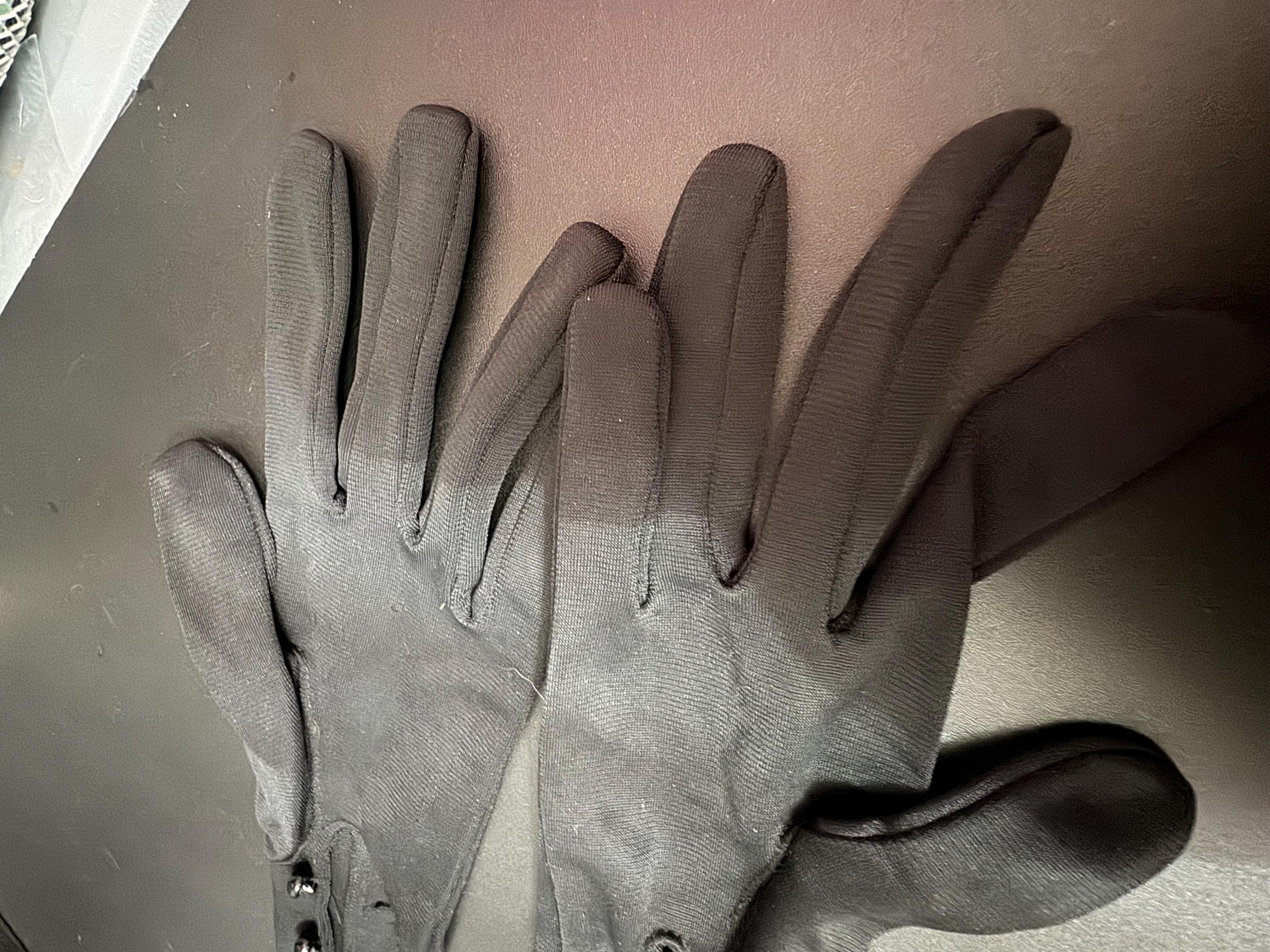 Size 7 Dents Art Deco black elbow length cocktail formal elbow length evening gloves 3 glass buttons 59cm