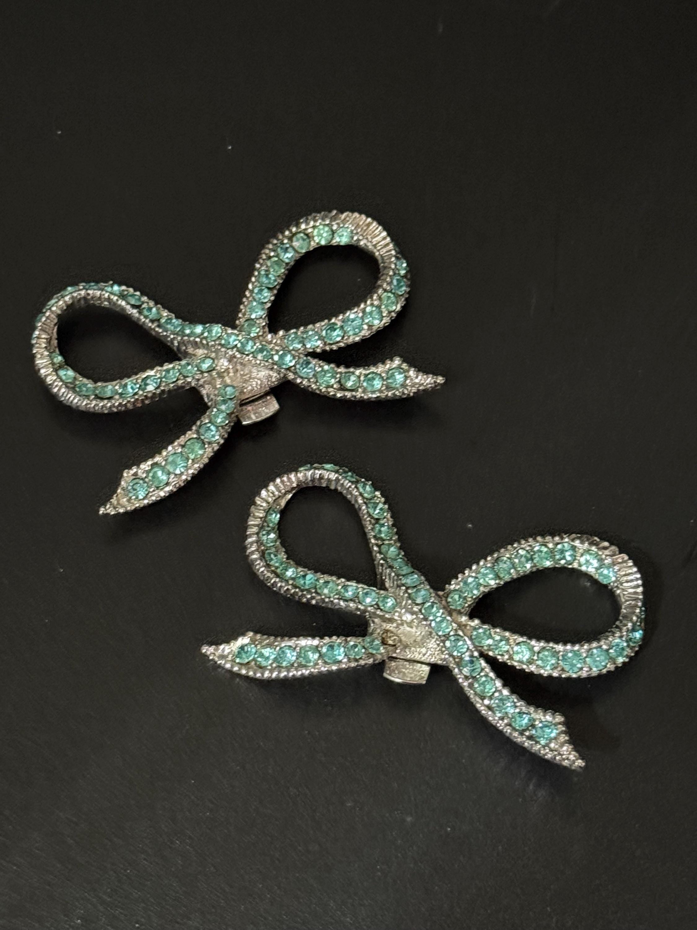 vintage Swarovski rhinestone pair of silver tone bow shoe or dress clip turquoise blue  Glass diamanté paste 6cm wide