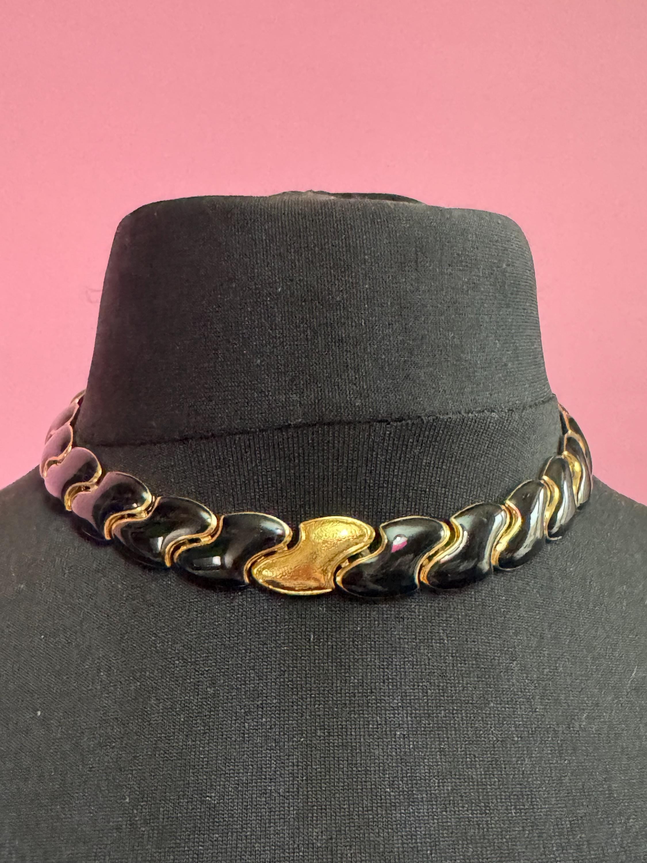 Retro gold tone and black enamel wide Chunky panel link necklace 43cm weighty