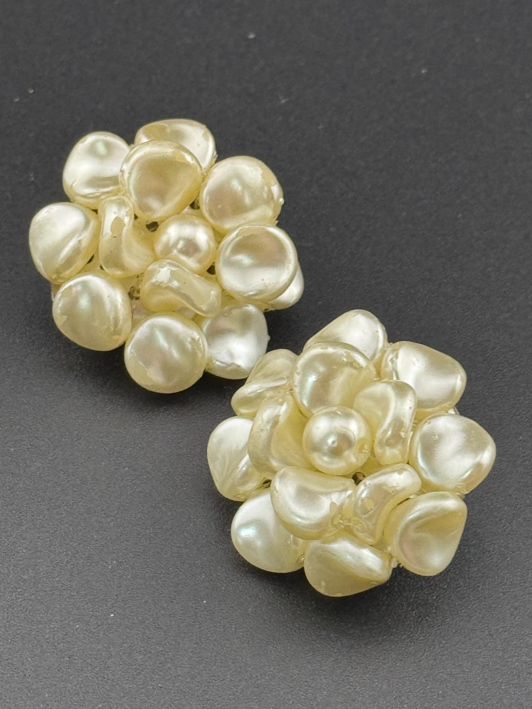 XL oversized 3cm round Vintage cluster faux Pearl Clip on Statement Earrings