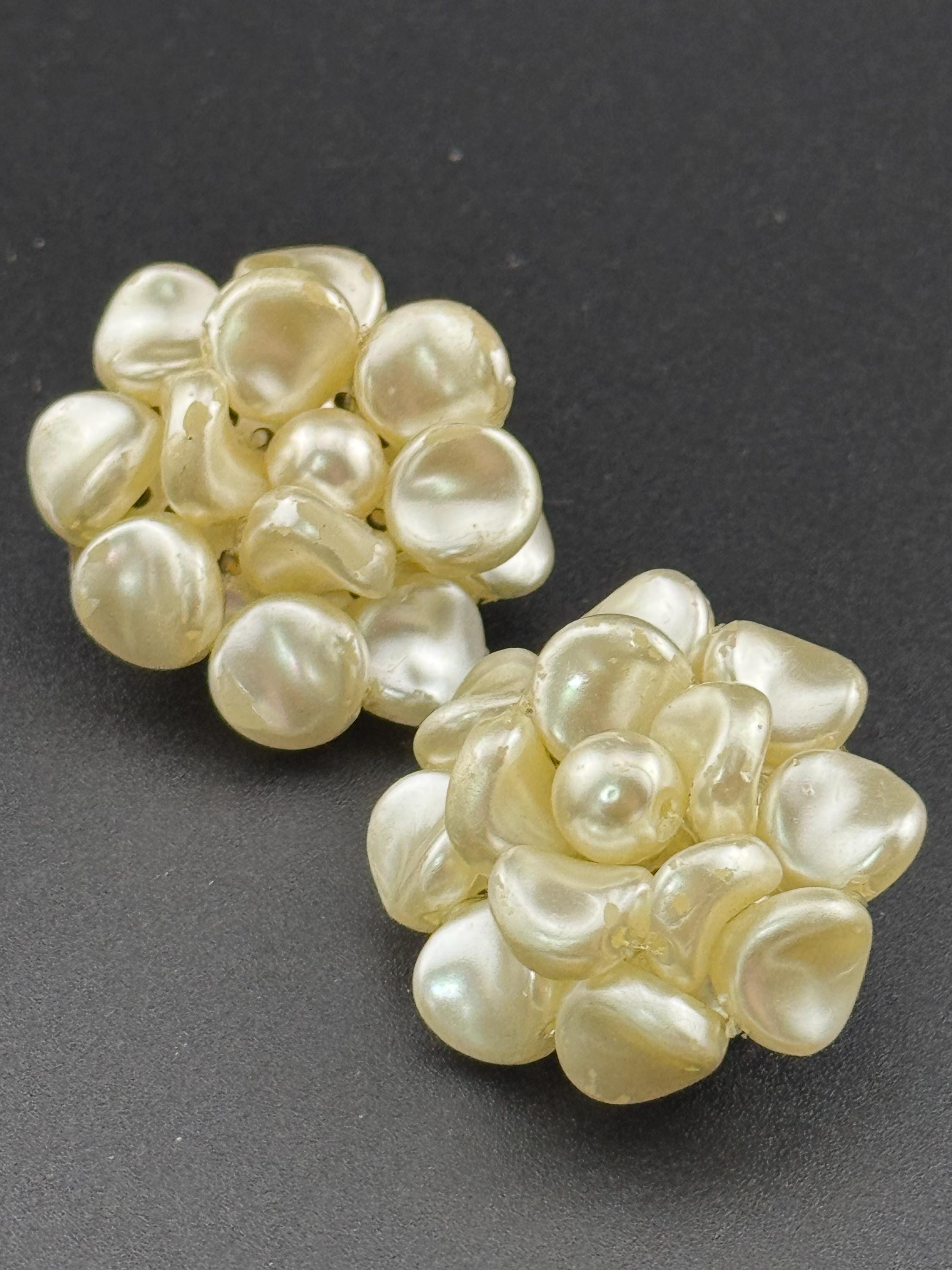 XL oversized 3cm round Vintage cluster faux Pearl Clip on Statement Earrings