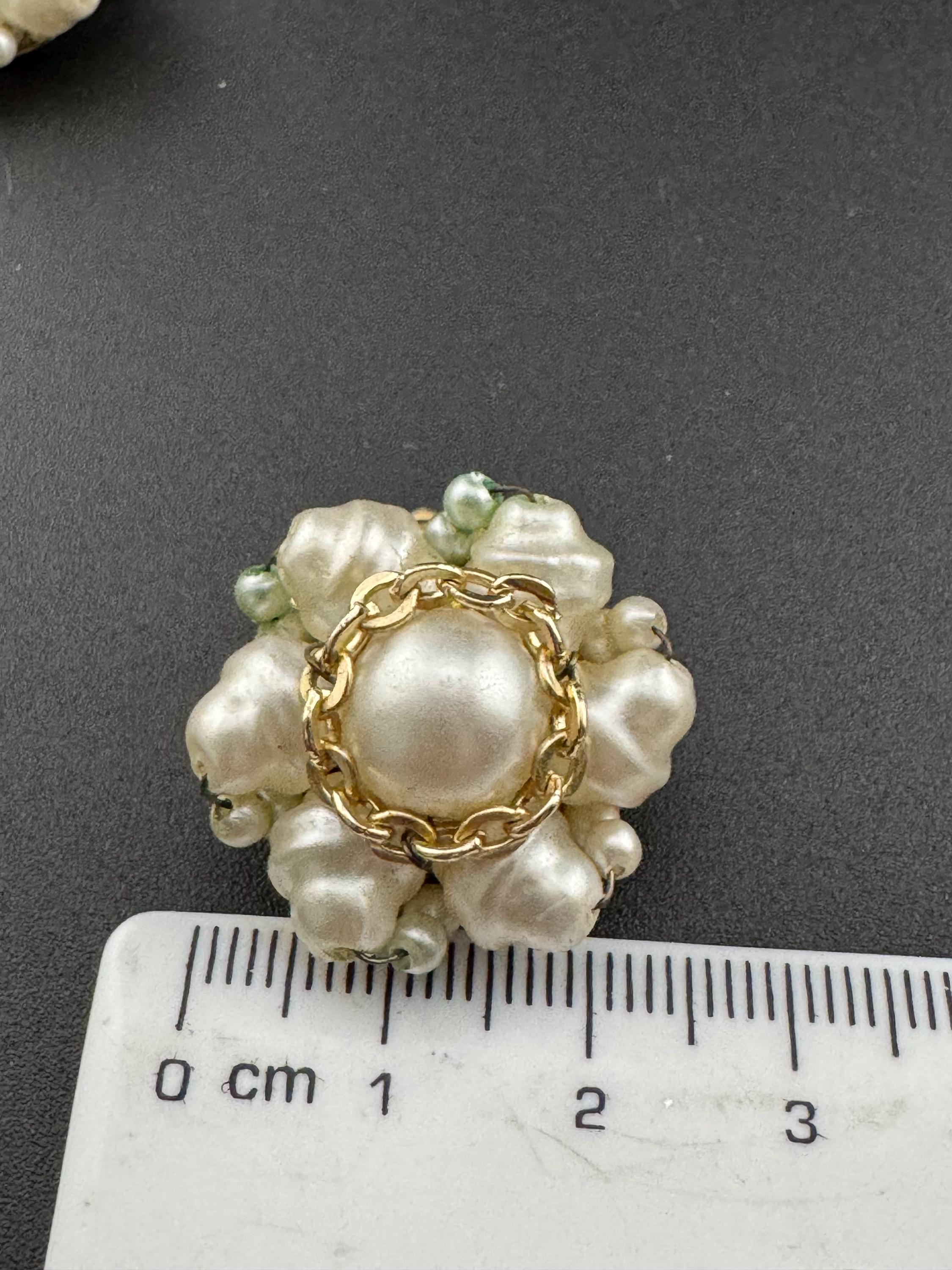 Empire made round Vintage cluster faux Pearl gold chain beaded Clip on Statement Earrings 2.25cm