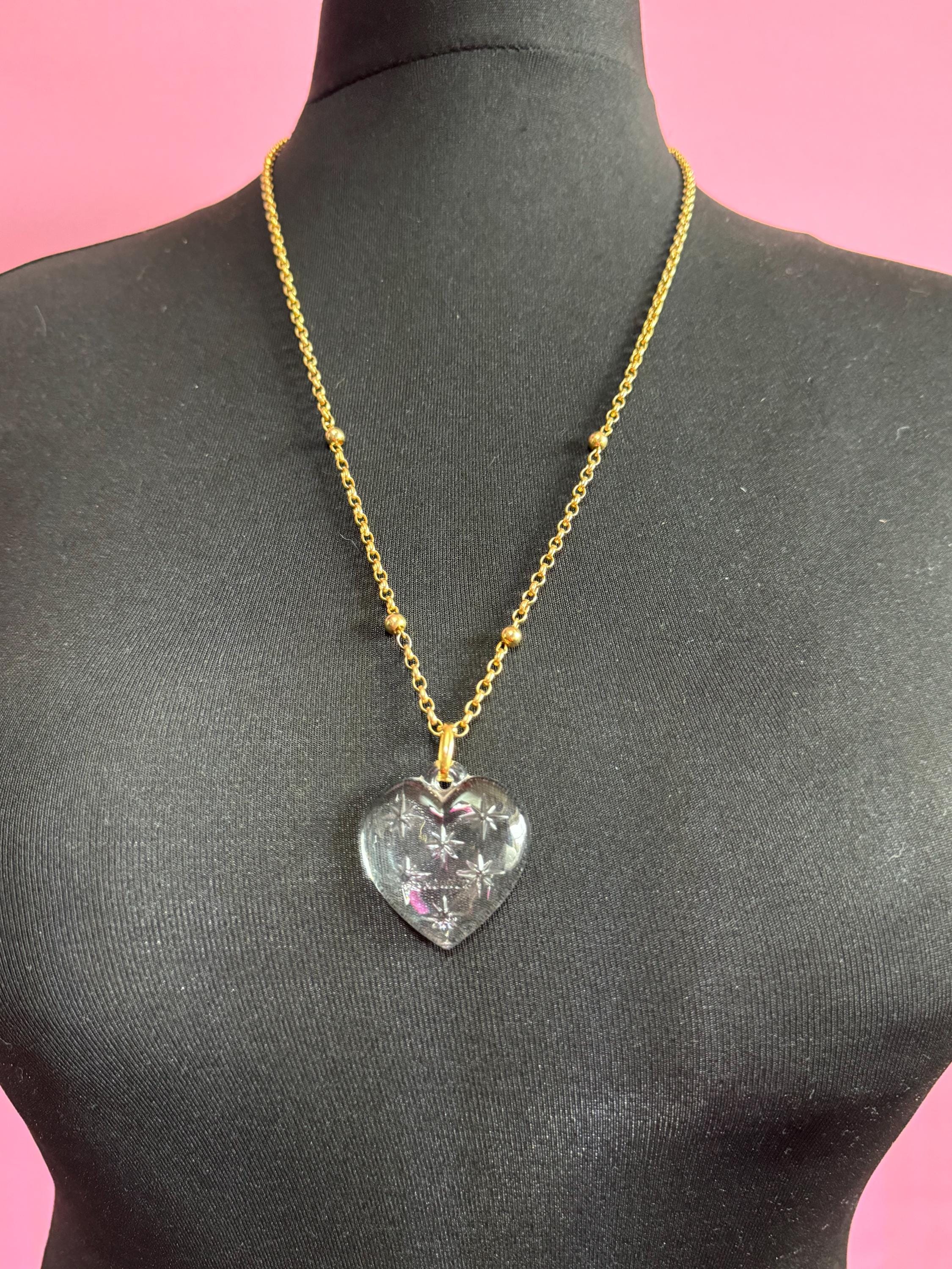 Signed movitex Vintage modernist gold tone pressed glass heart and stars pendant necklace 68cm chain