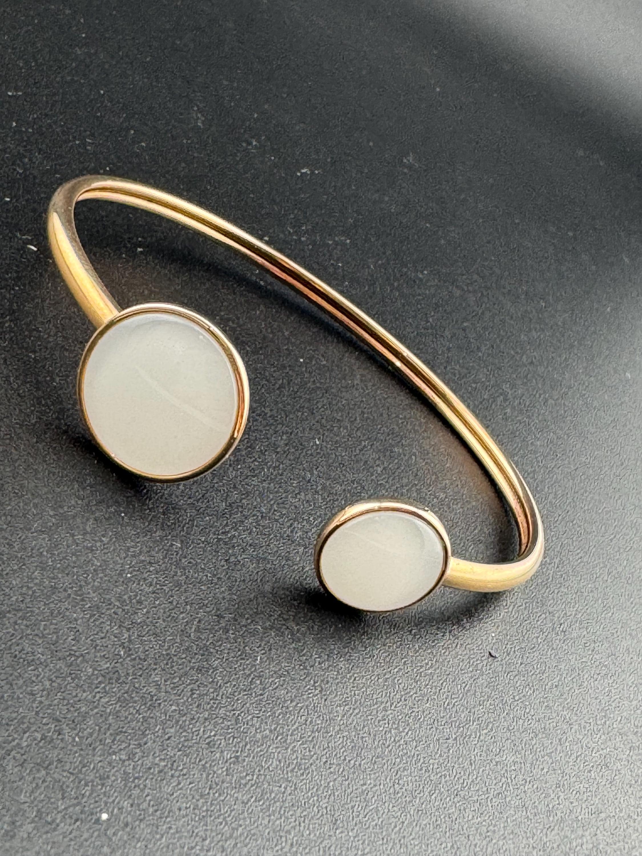 Signed Skagen Retro high end white cabochon end open bangle Scandinavian rose gold copper tone