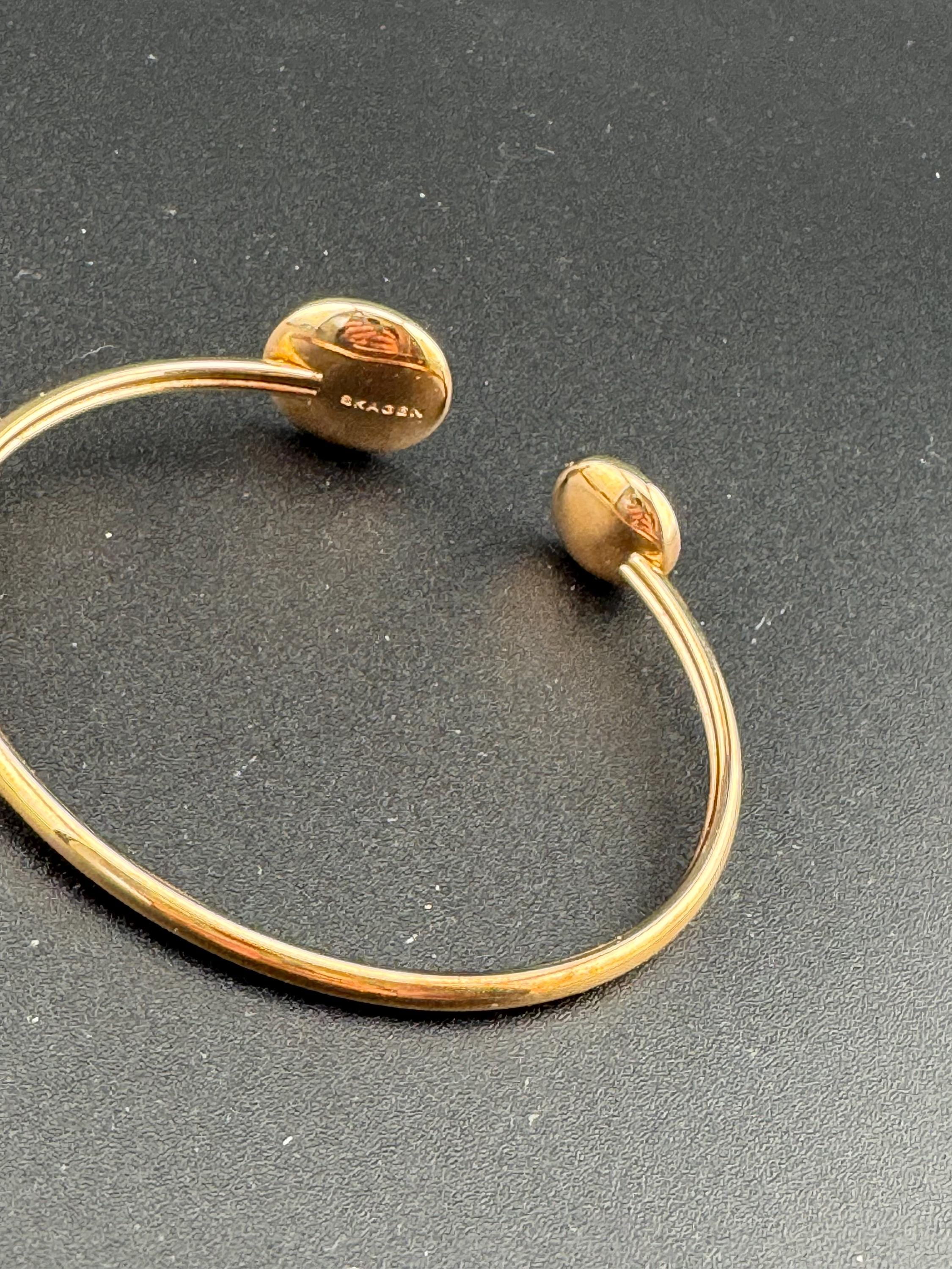 Signed Skagen Retro high end white cabochon end open bangle Scandinavian rose gold copper tone