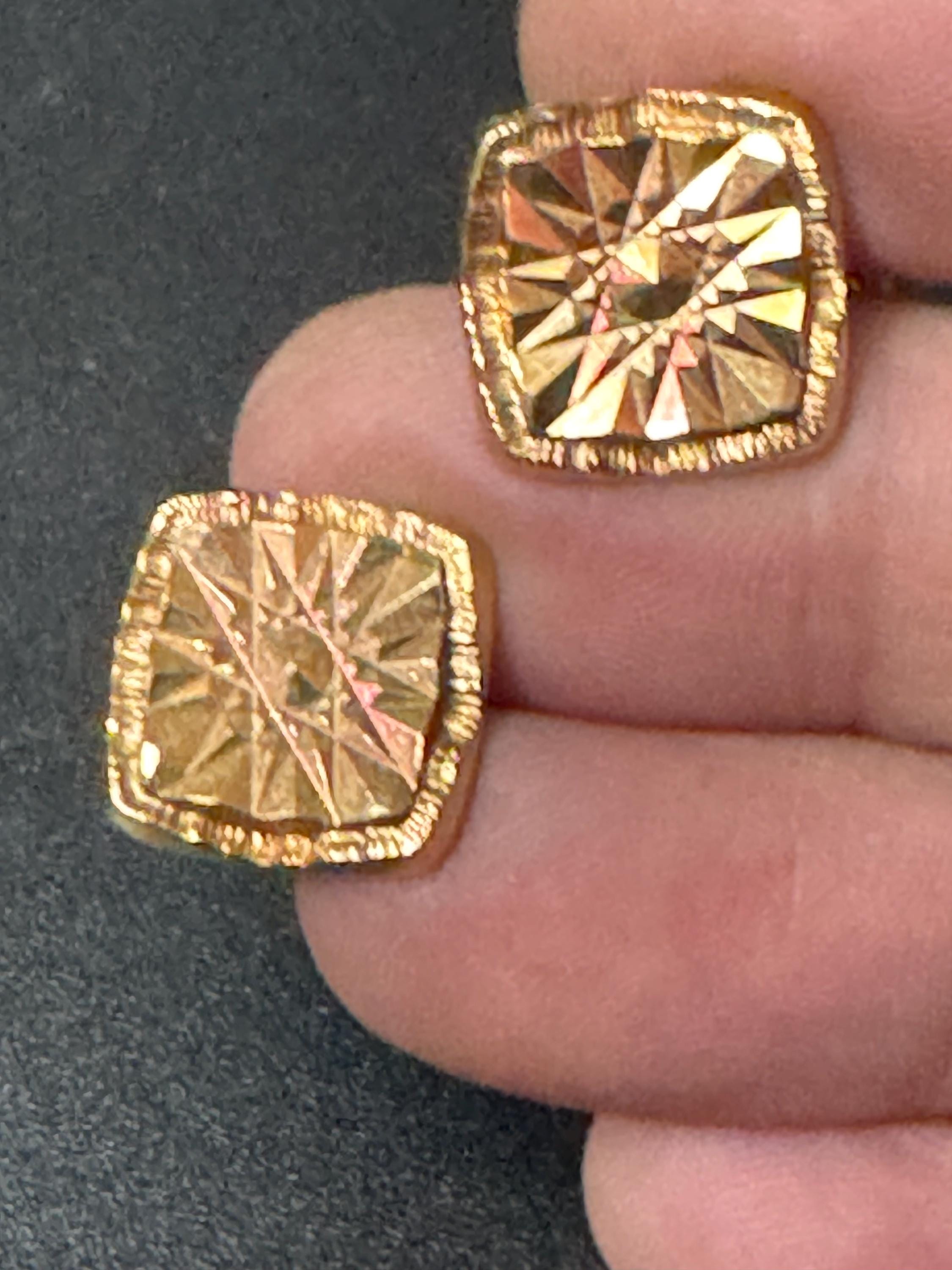 Vintage Brutalist 1960s 1970s modernist chunky men’s gold tone star etched square cufflinks