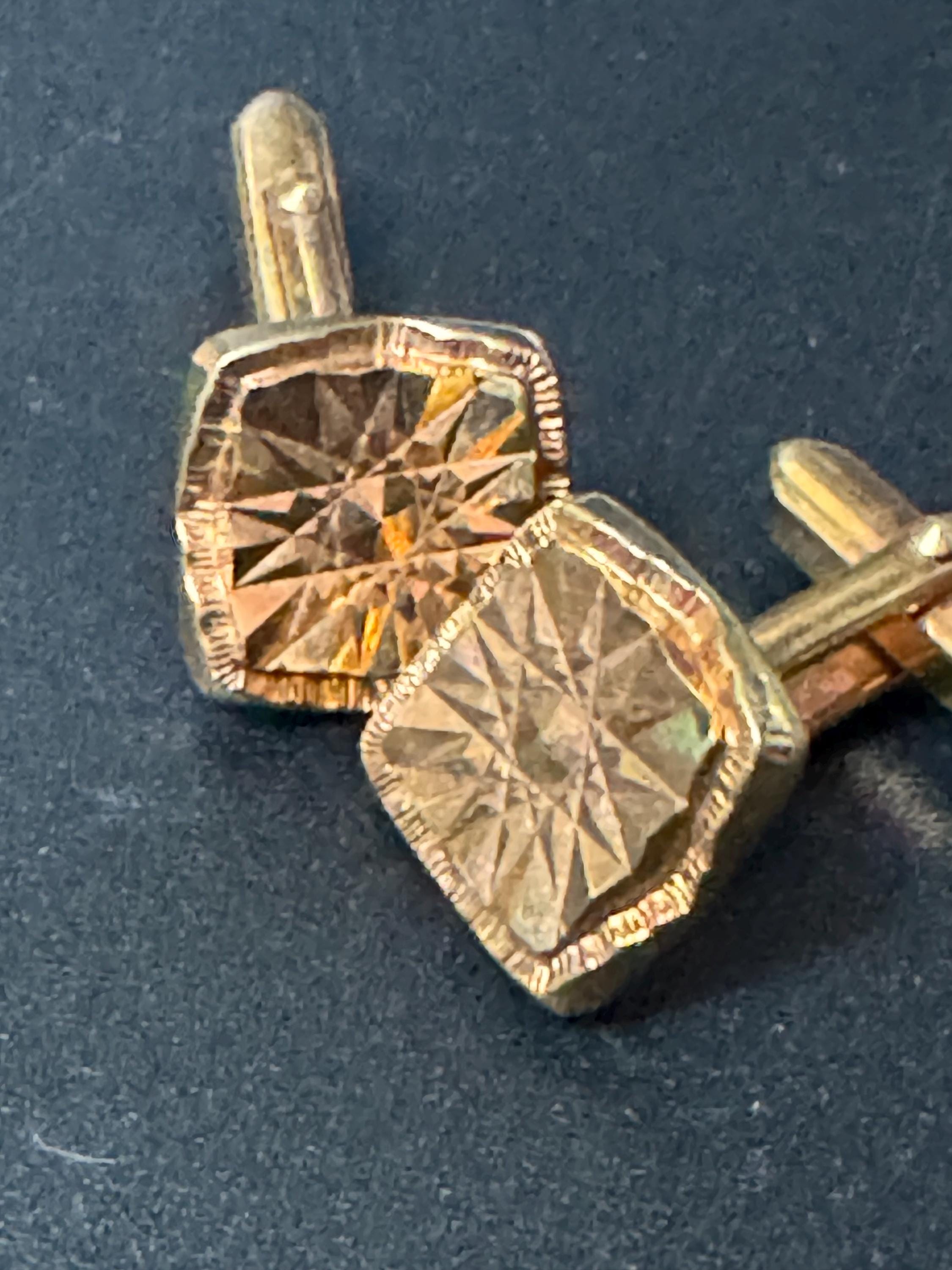 Vintage Brutalist 1960s 1970s modernist chunky men’s gold tone star etched square cufflinks