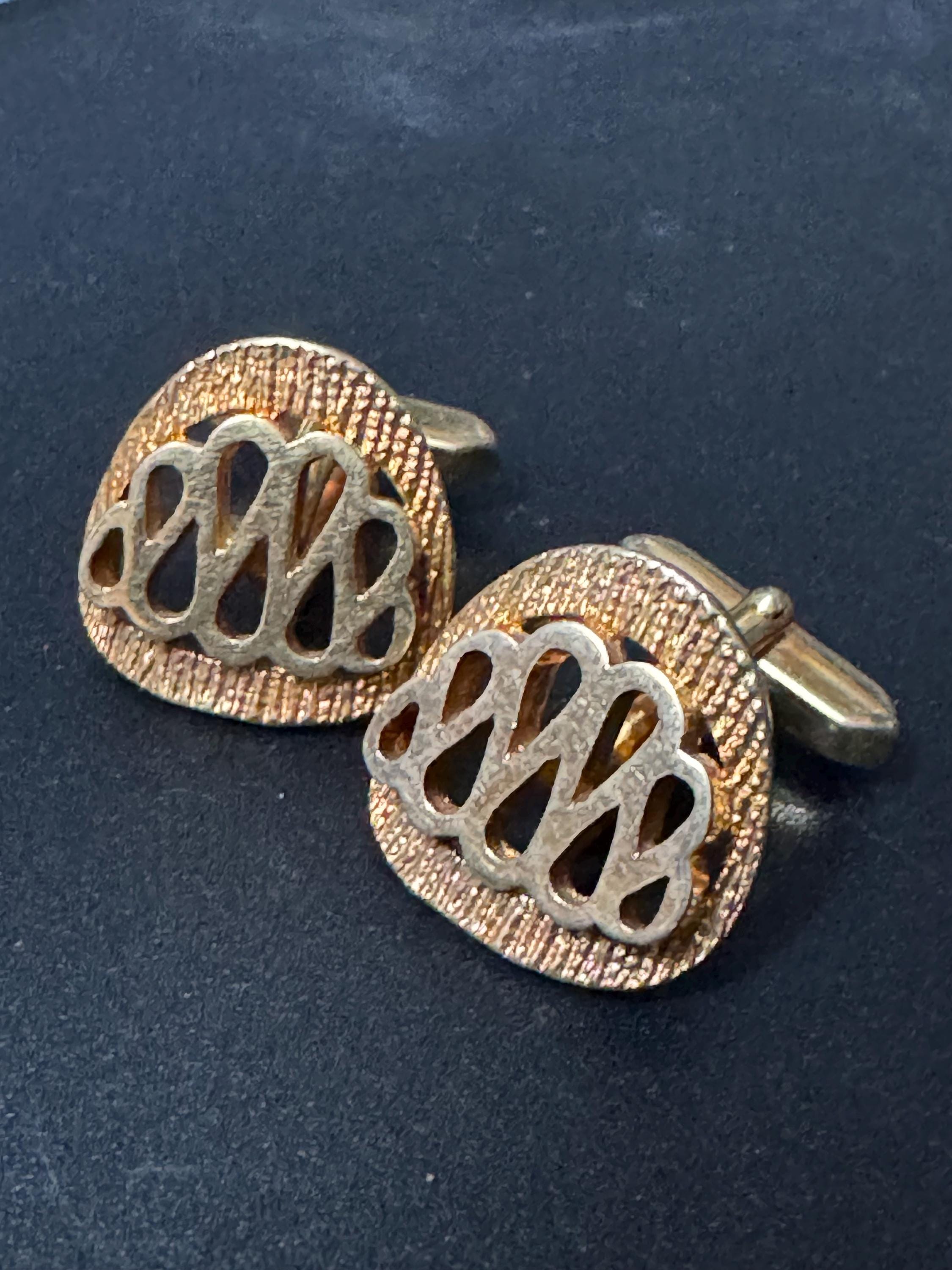 Vintage Brutalist 1960s 1970s modernist chunky men’s gold tone abstract cufflinks