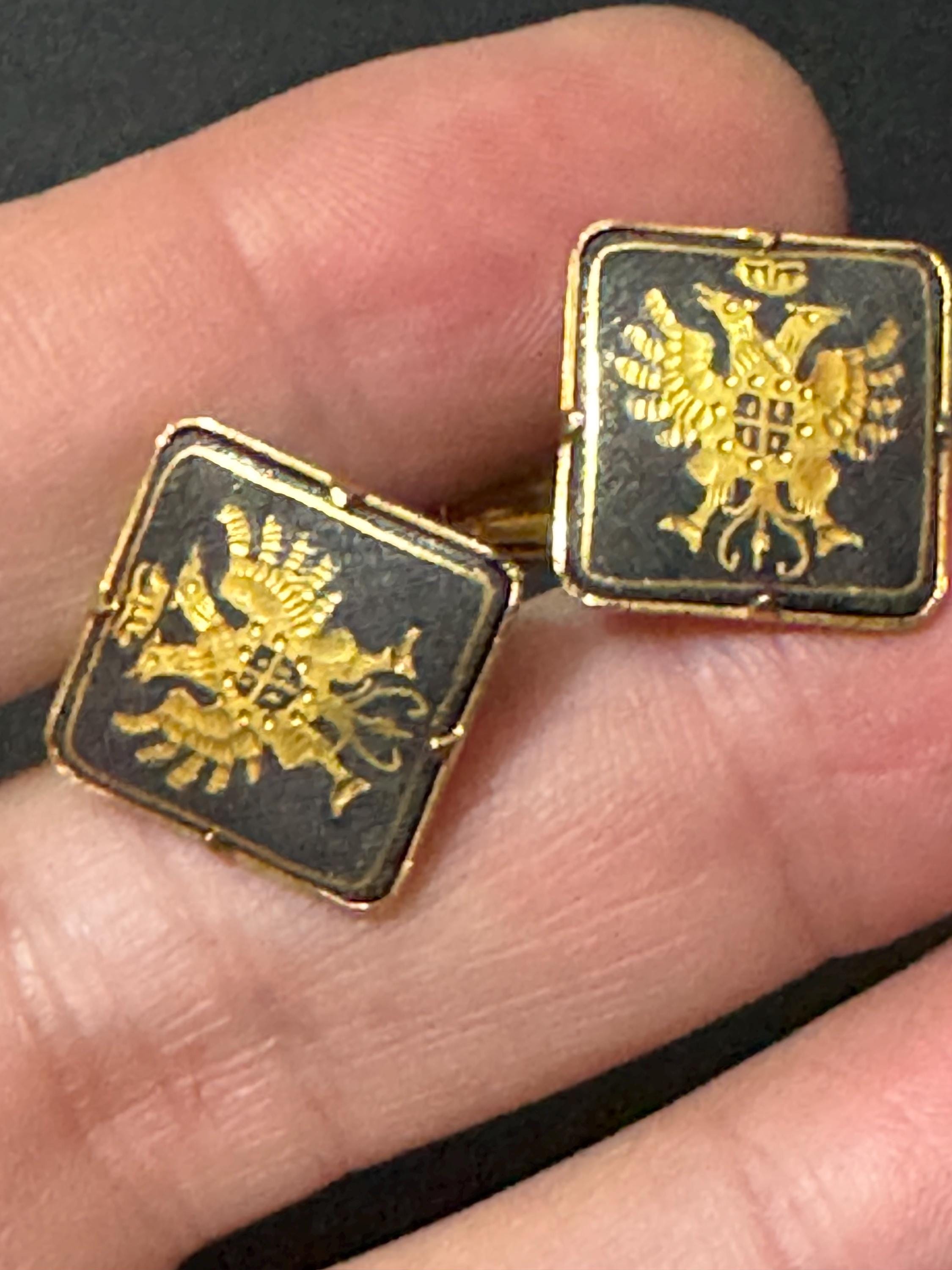 vintage golden eagle crest phoenix black enamel 1960s 1970s gold tone metal statement cufflinks modernist
