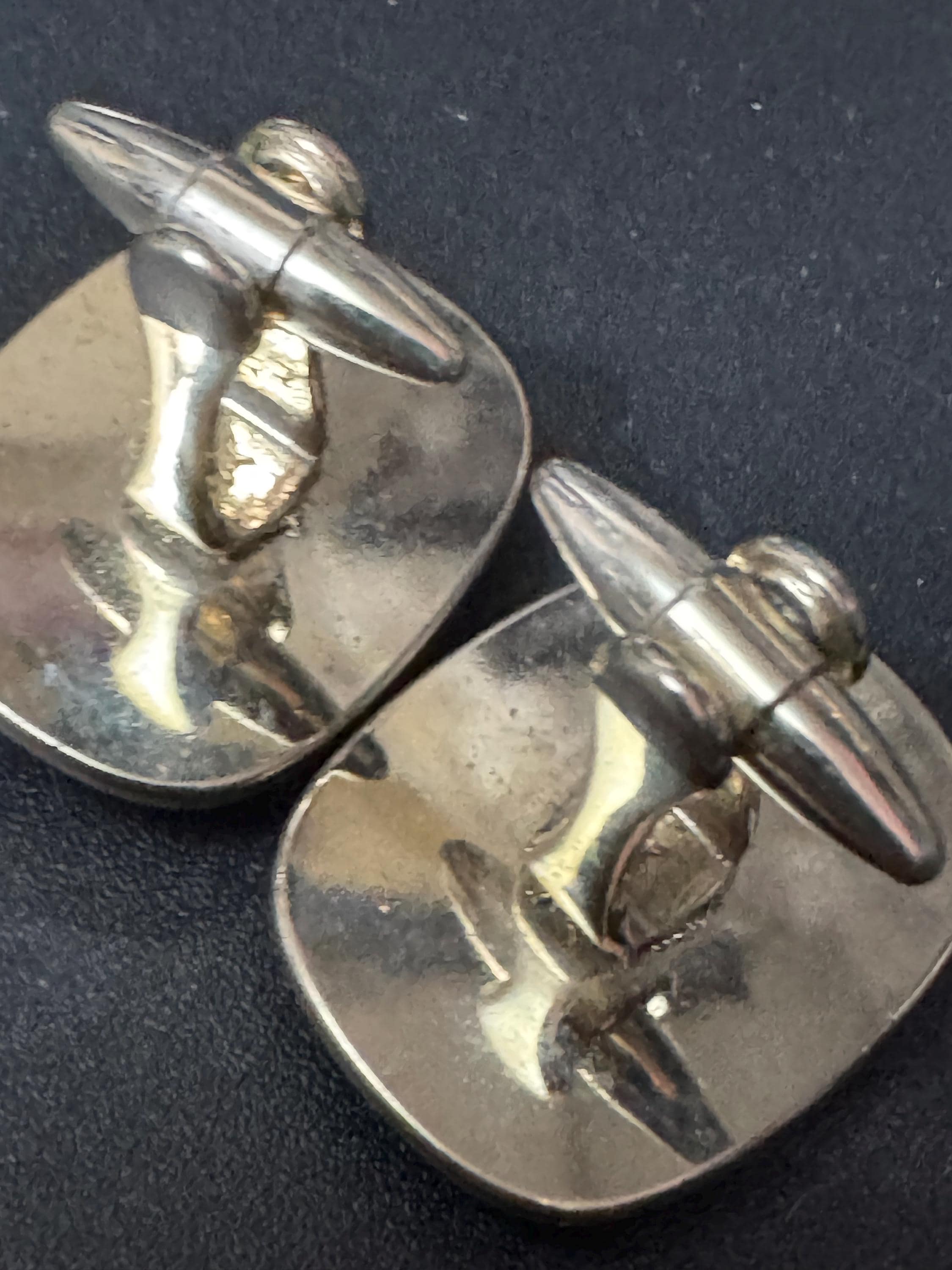 mid century modernist vintage silver tone novelty fine art Mona Lisa portrait men’s cufflinks