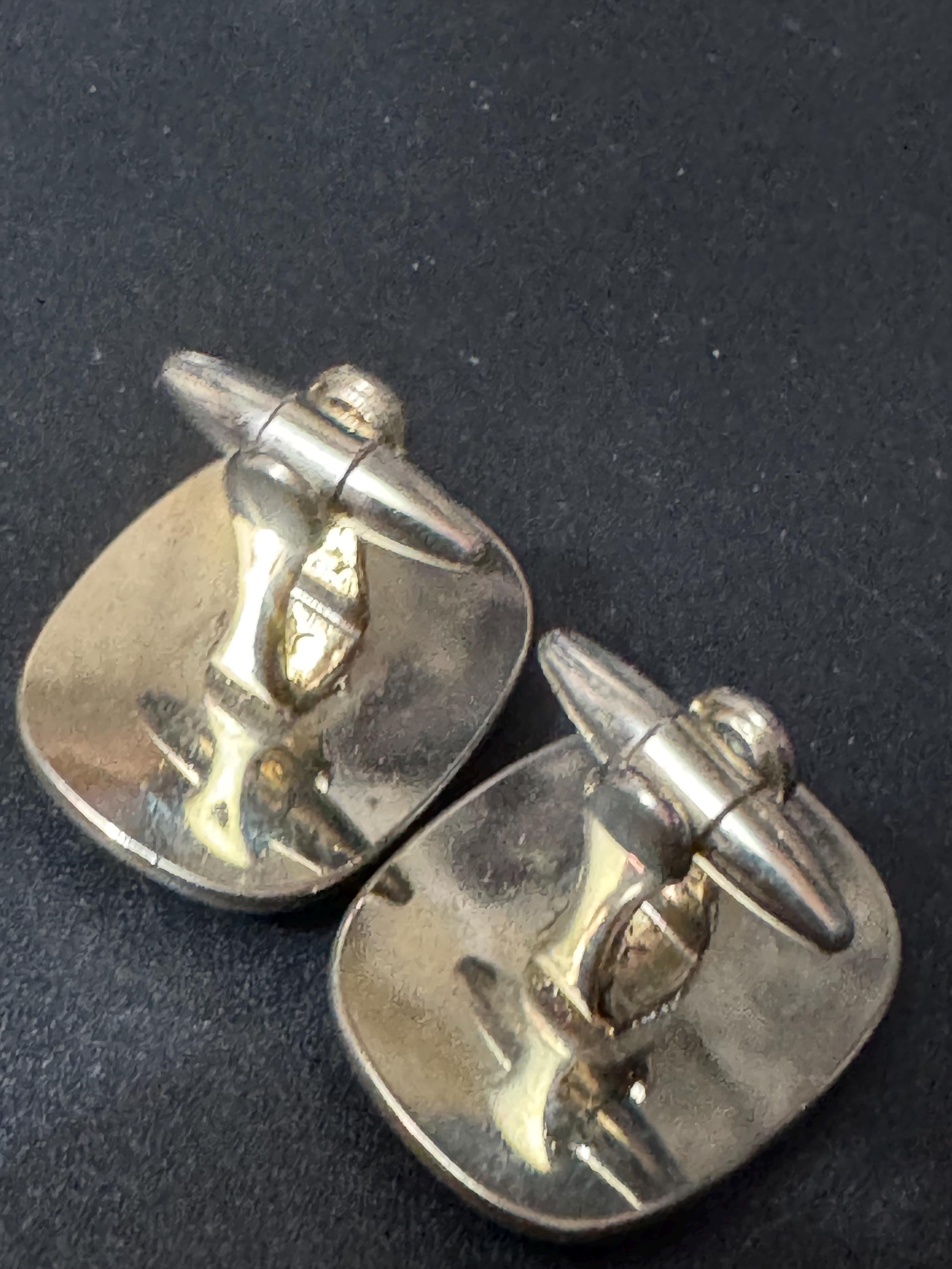 mid century modernist vintage silver tone novelty fine art Mona Lisa portrait men’s cufflinks