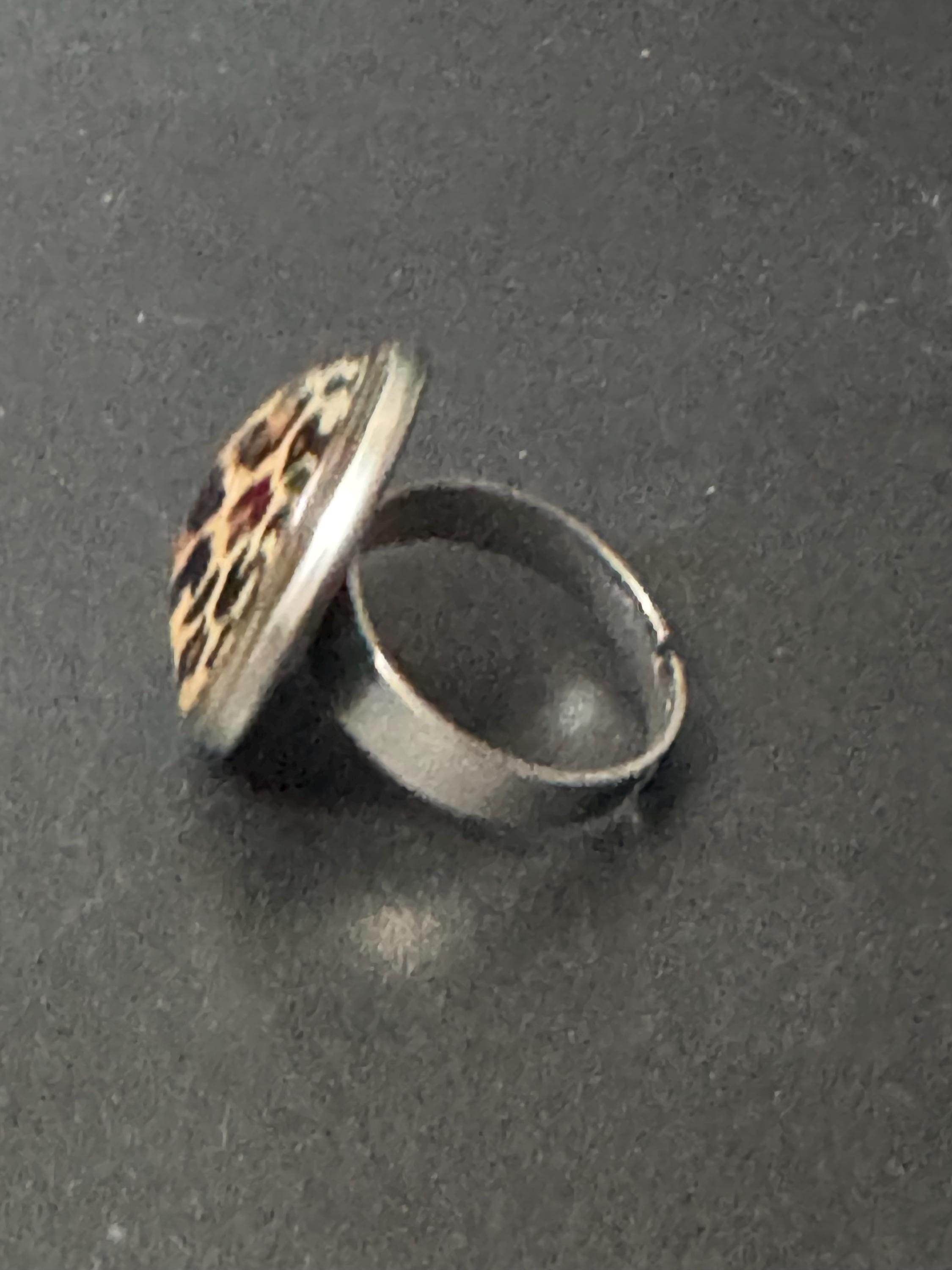 Oversized 20mm adjustable Leopard print ring stainless steel, non Tarnish glass cabochon