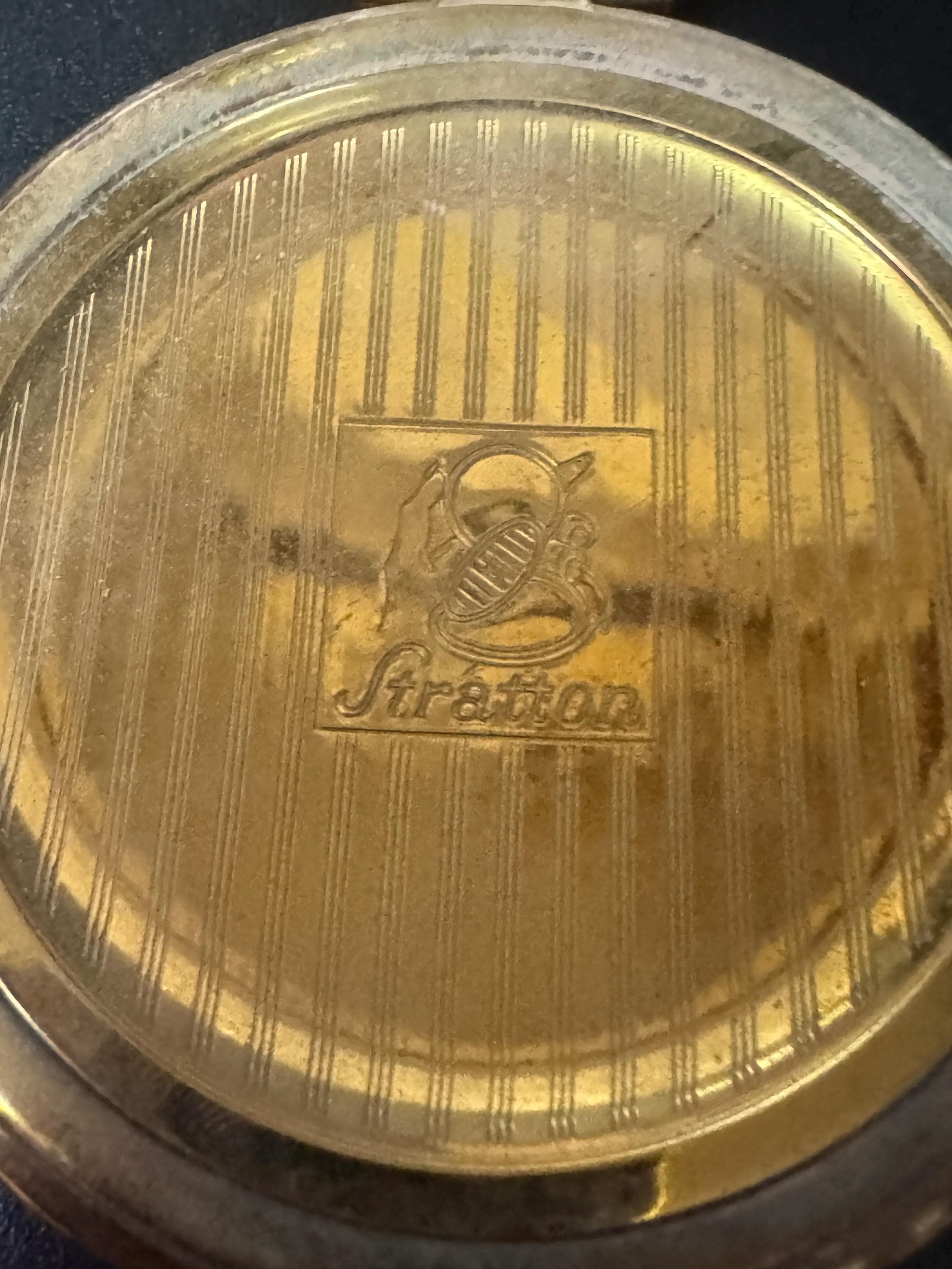 Vintage Stratton Garden flowers floral carnations powder compact gold tone
