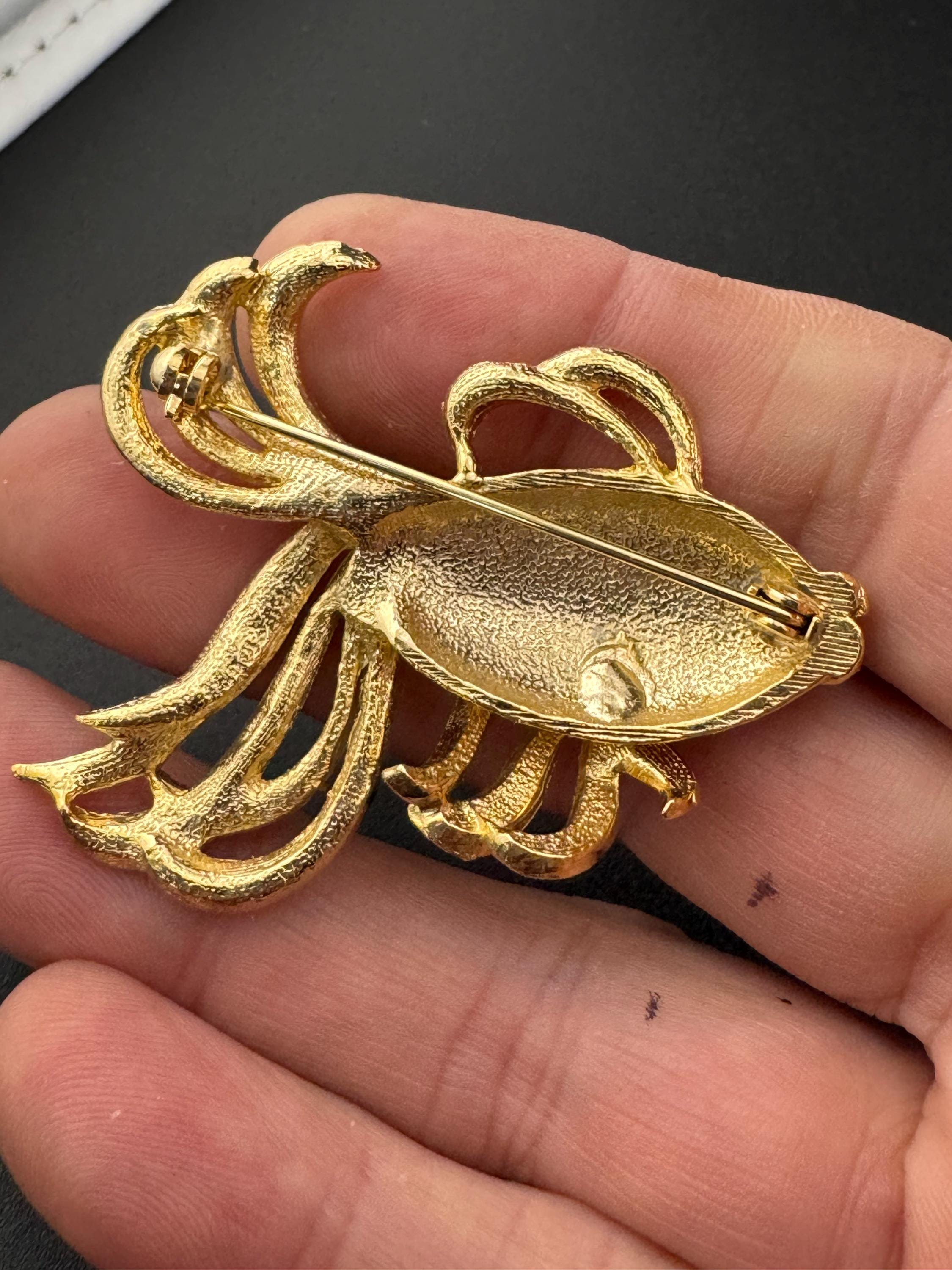 True vintage Swarovski crystal gold Tone classic nautical fish brooch large 5cm