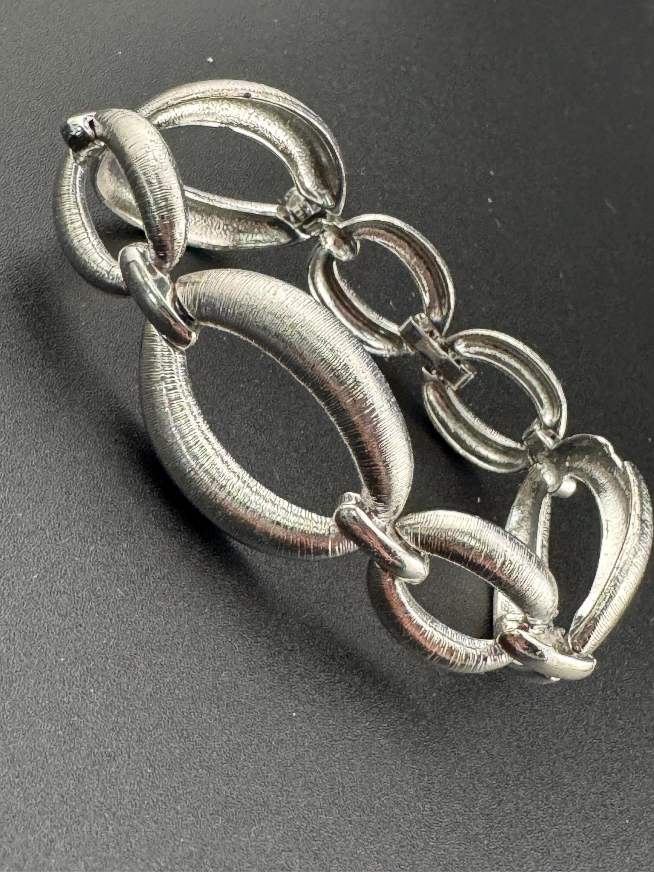 True vintage wide oversized silver tone textured panel link bracelet 18 x 22mm
