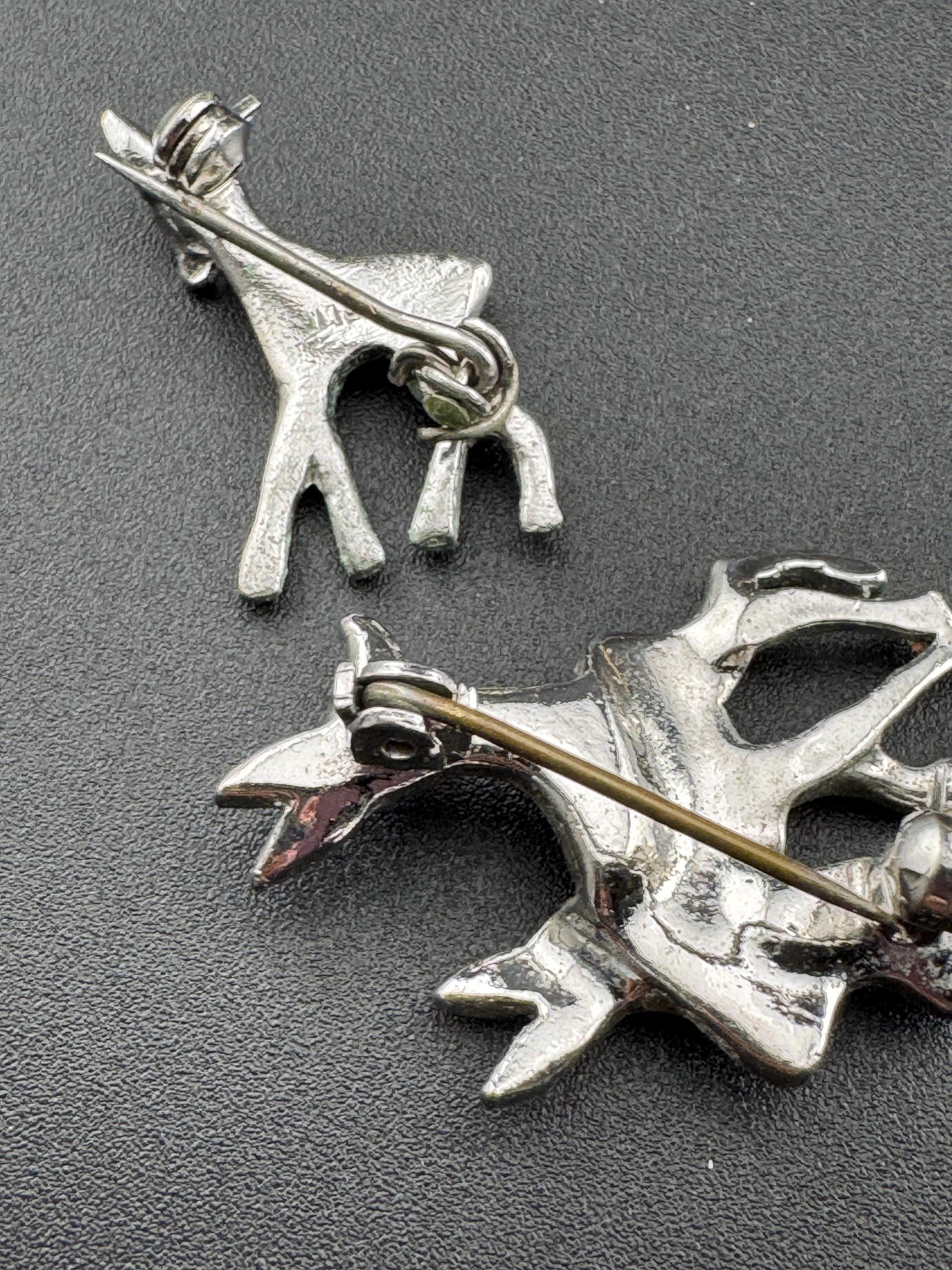 Two silver Marcasite brooches of a family of deers Vintage silver tone mid century