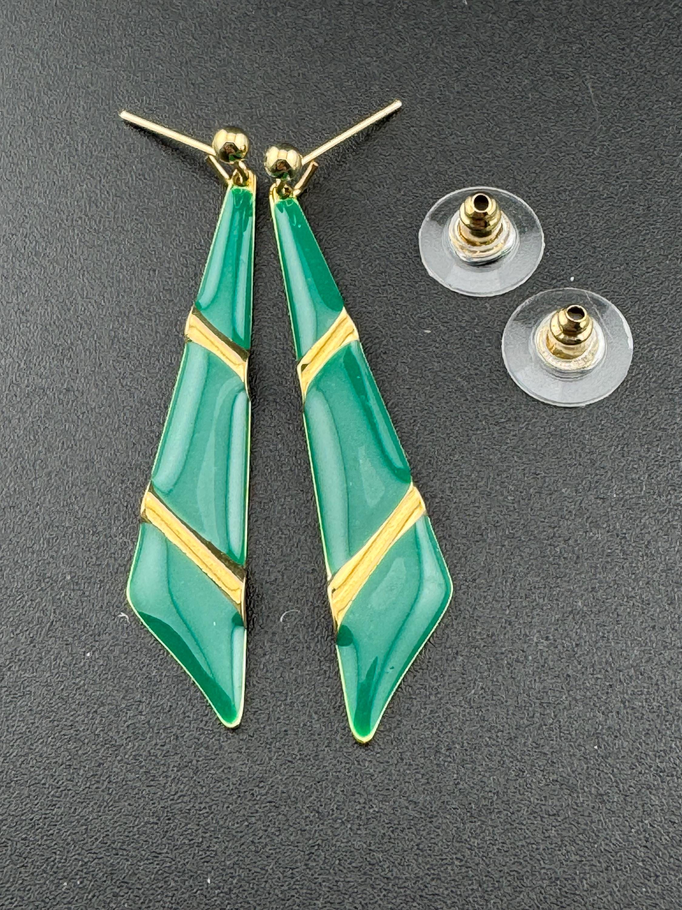 Vintage 80s teal green enamel gold tone dangly drop earrings for pierced ears unworn