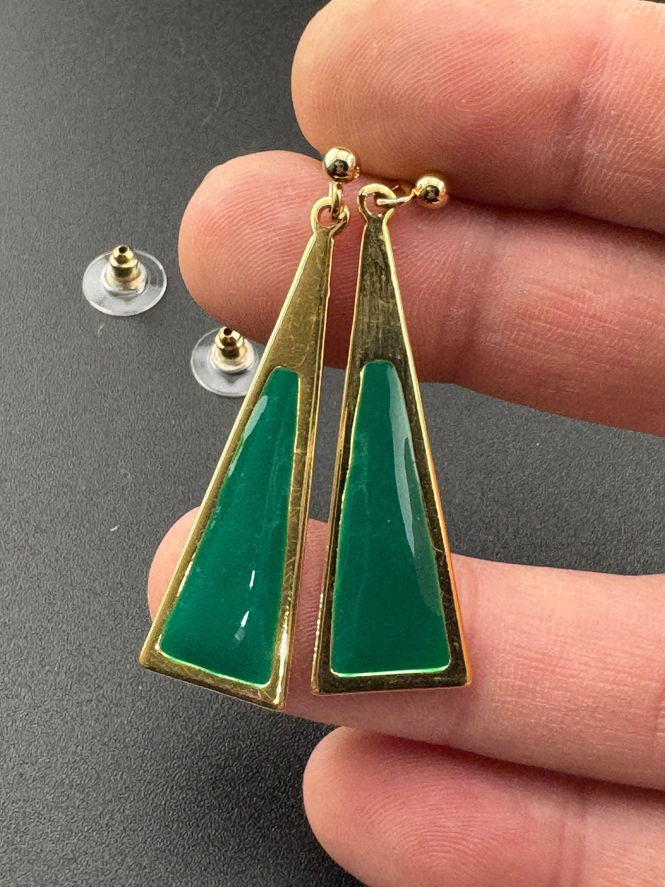 Vintage 80s teal green enamel gold tone dangly drop earrings for pierced ears unworn