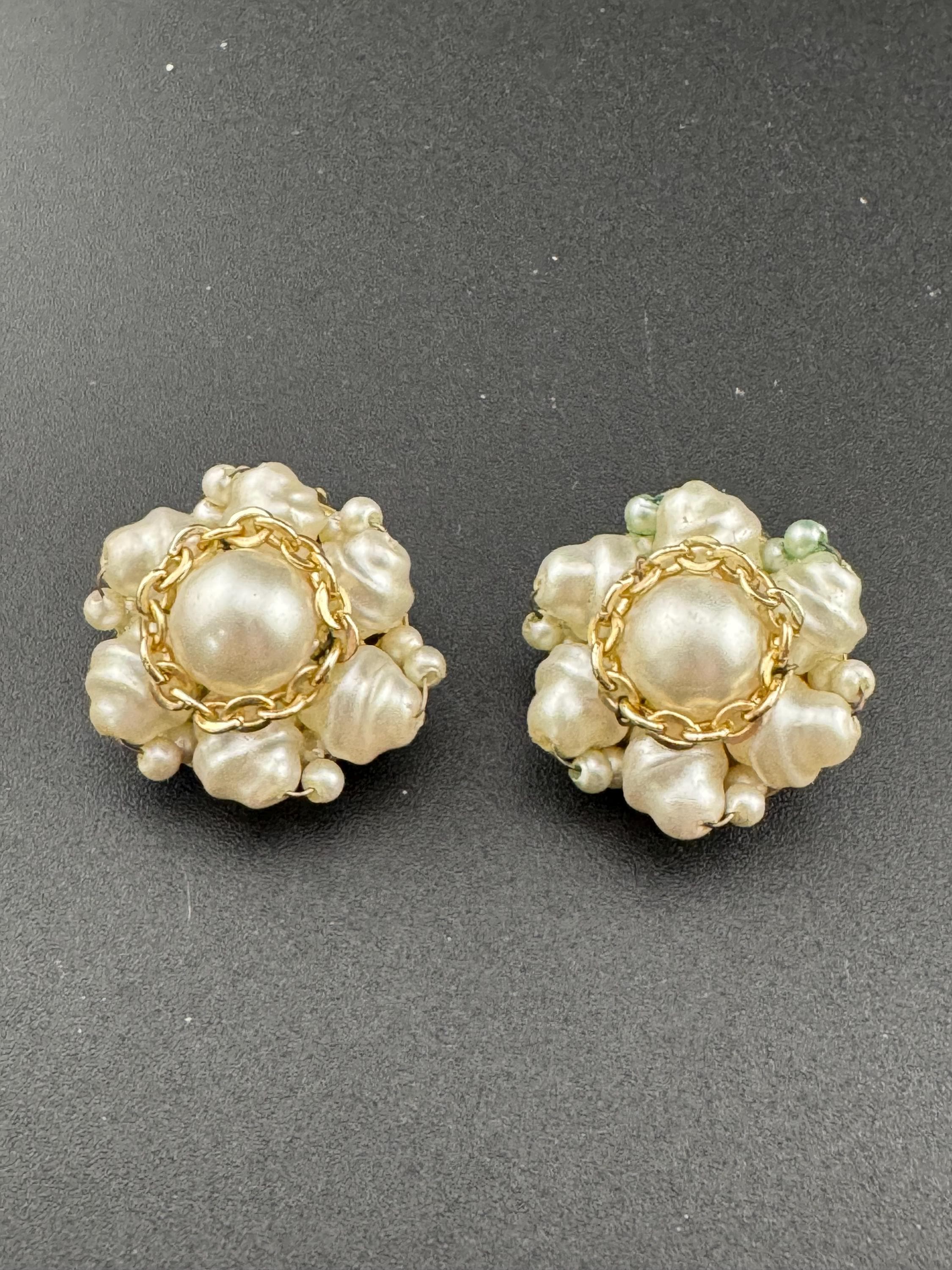Empire made round Vintage cluster faux Pearl gold chain beaded Clip on Statement Earrings 2.25cm