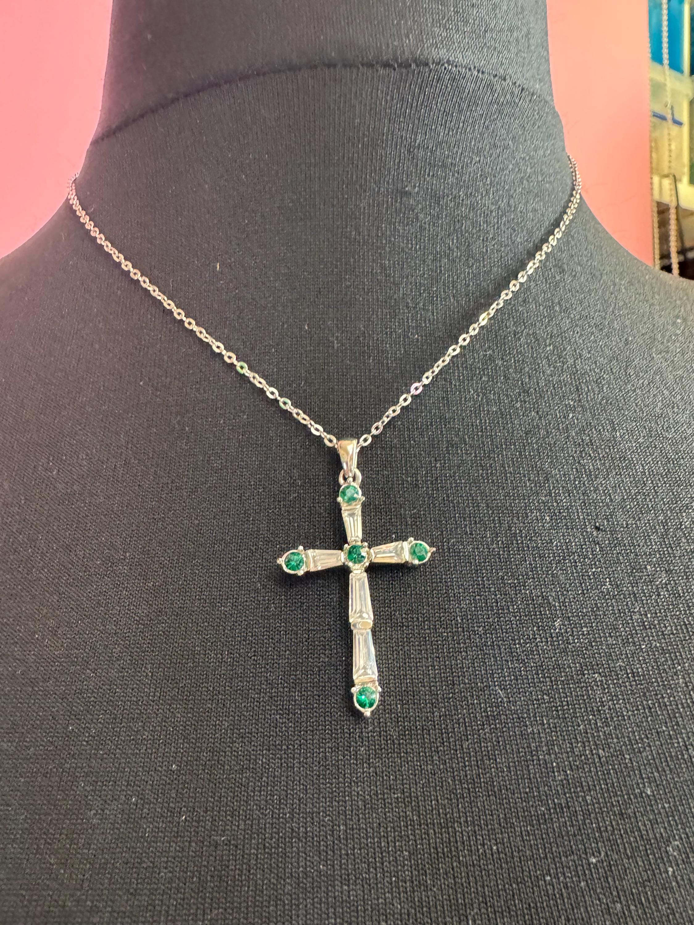 Vintage signed JBK Camrose and Kross silver plated emerald green and clear crystal cross pendant on a 50cm chain
