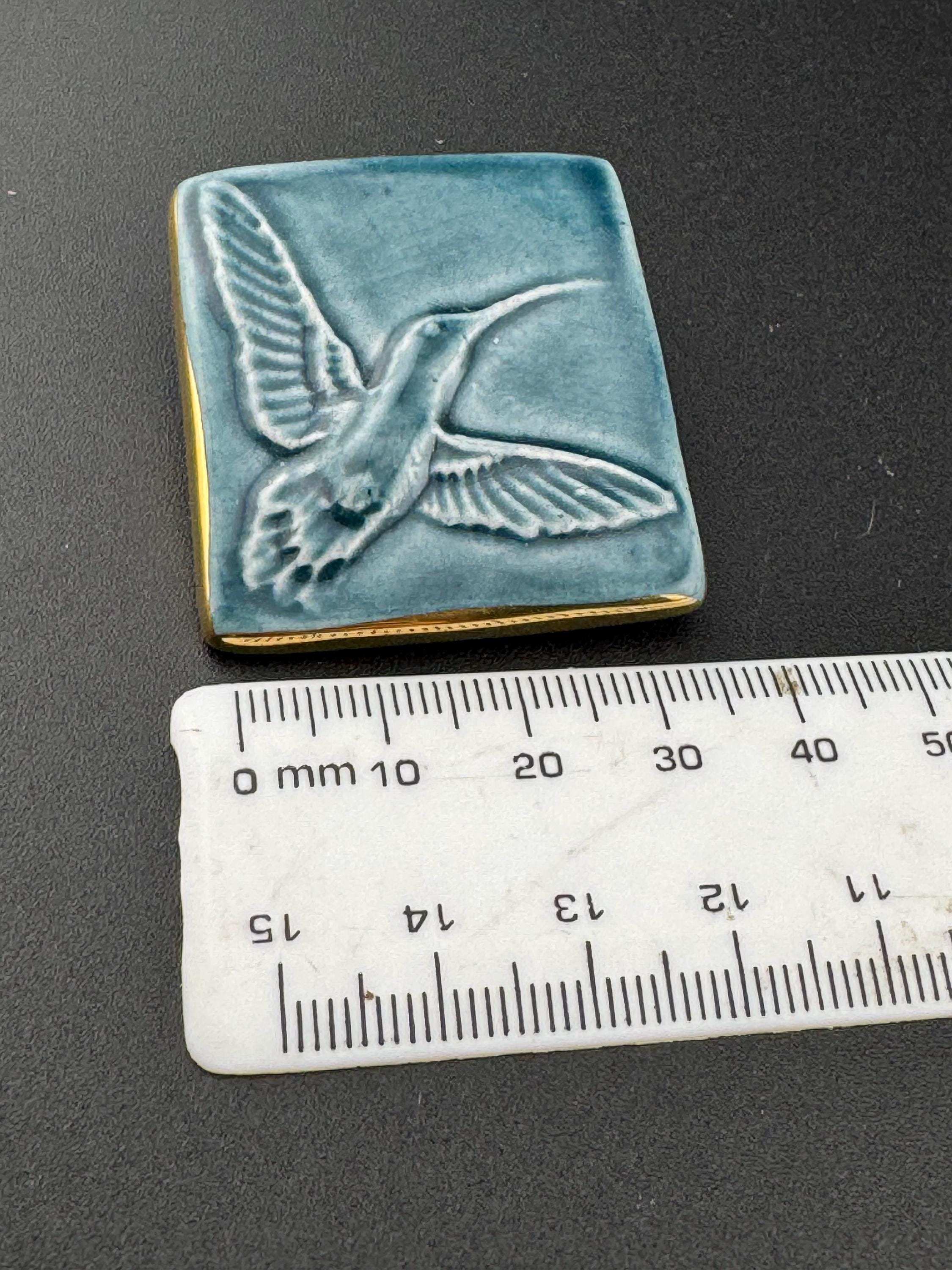 Vintage retro BOUCHET of jersey artisan blue gold kingfisher bird pottery brooch