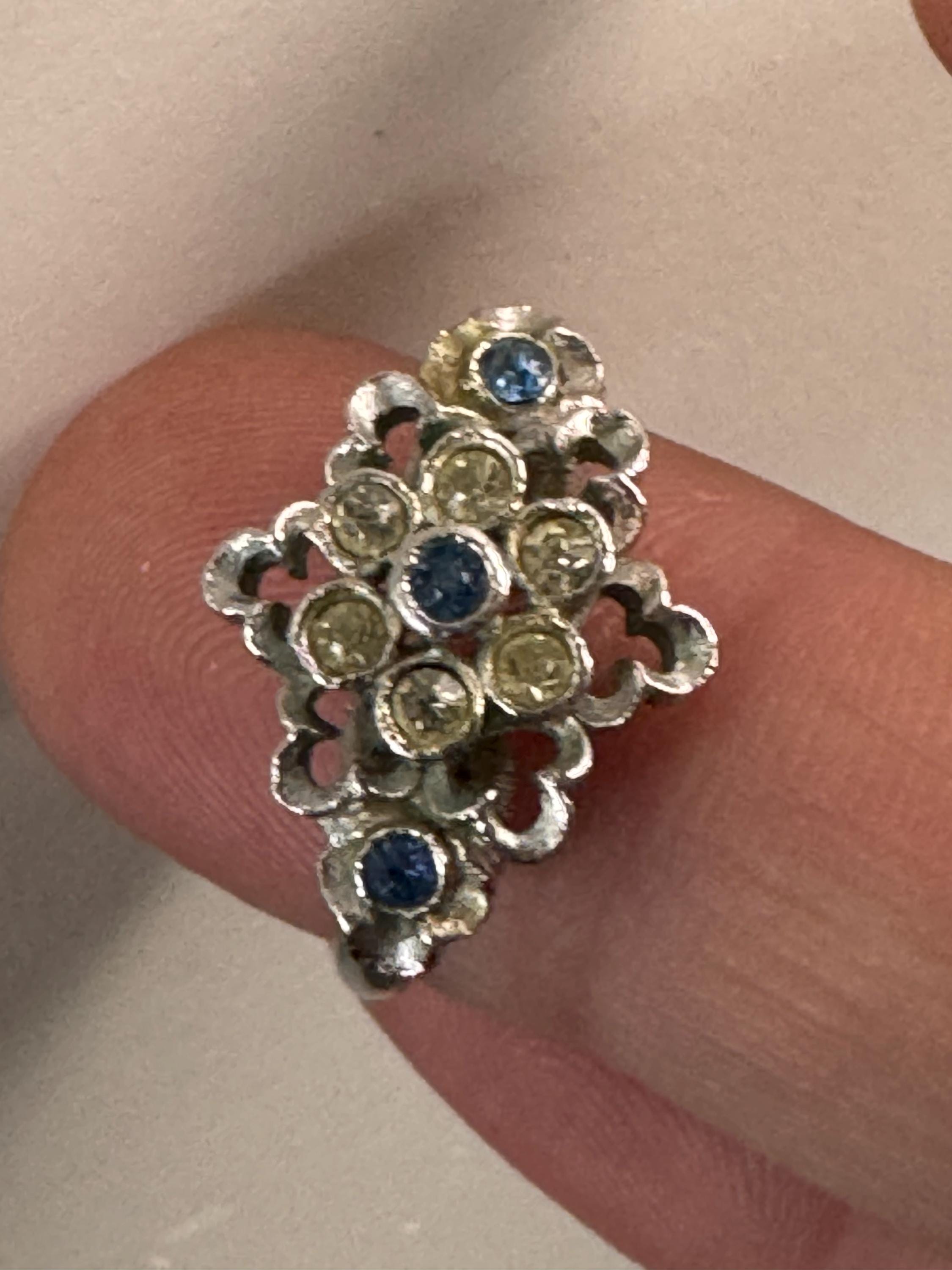 Sarah Coventry Silver Tone Cocktail Ring: Blue Rhinestone, Adjustable