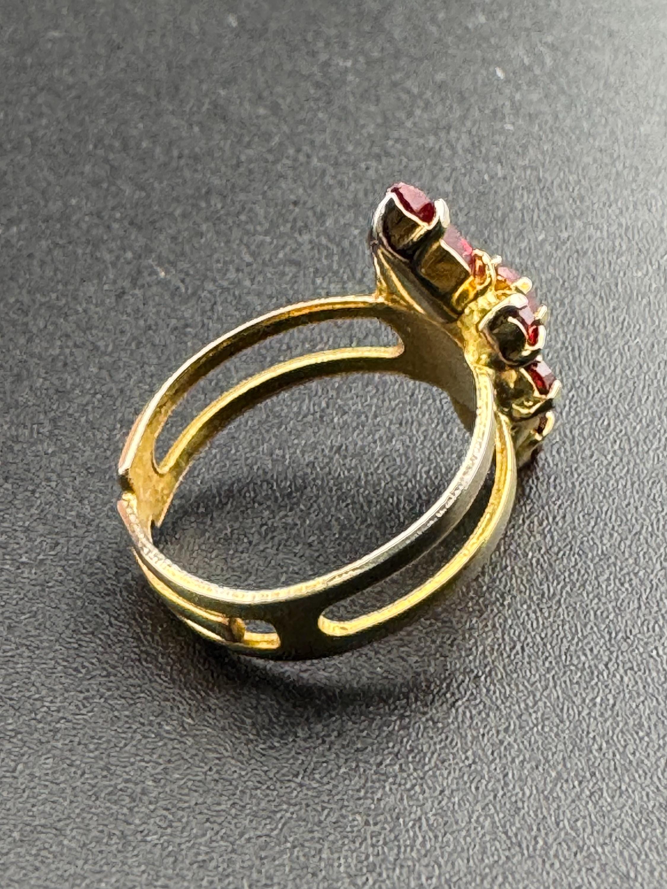 Vintage ruby red glass stones gold tone cluster ring 1970s Size O P Q R S adjustable