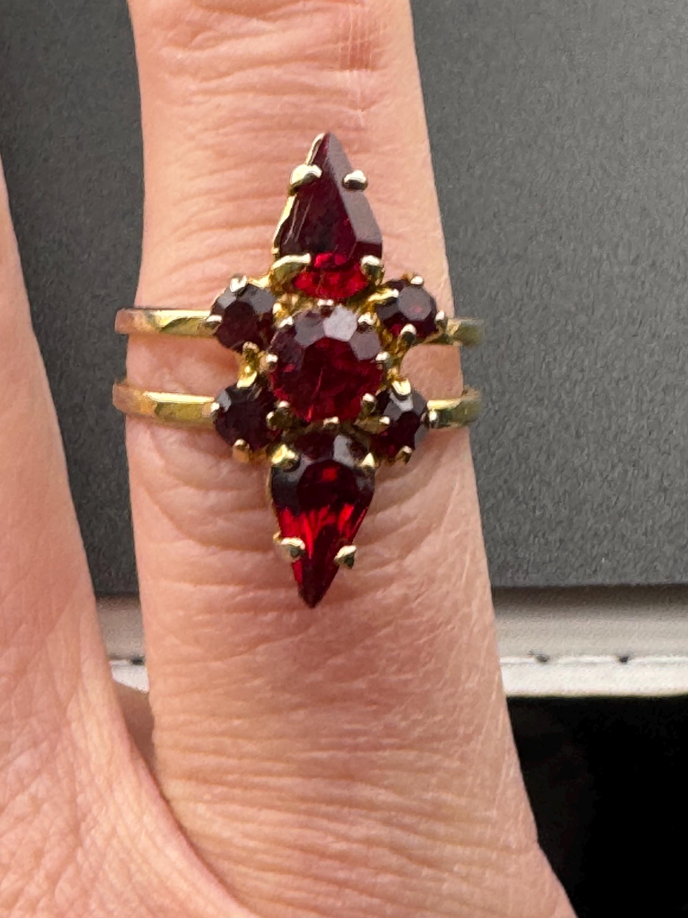 Vintage ruby red glass stones gold tone cluster ring 1970s Size O P Q R S adjustable