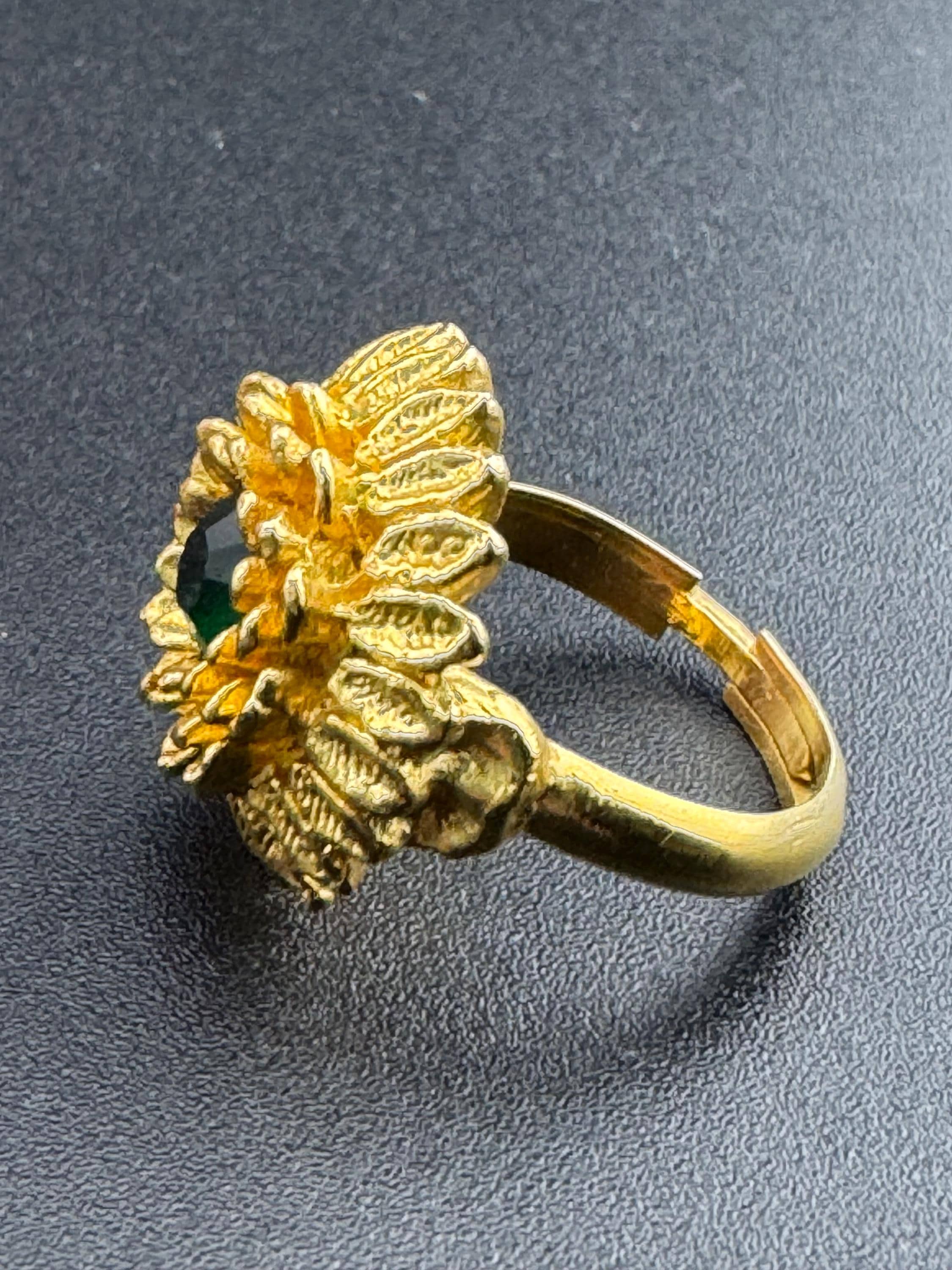 Dark Emerald green glass diamanté vintage cluster dress ring gold tone Adjustable mid century