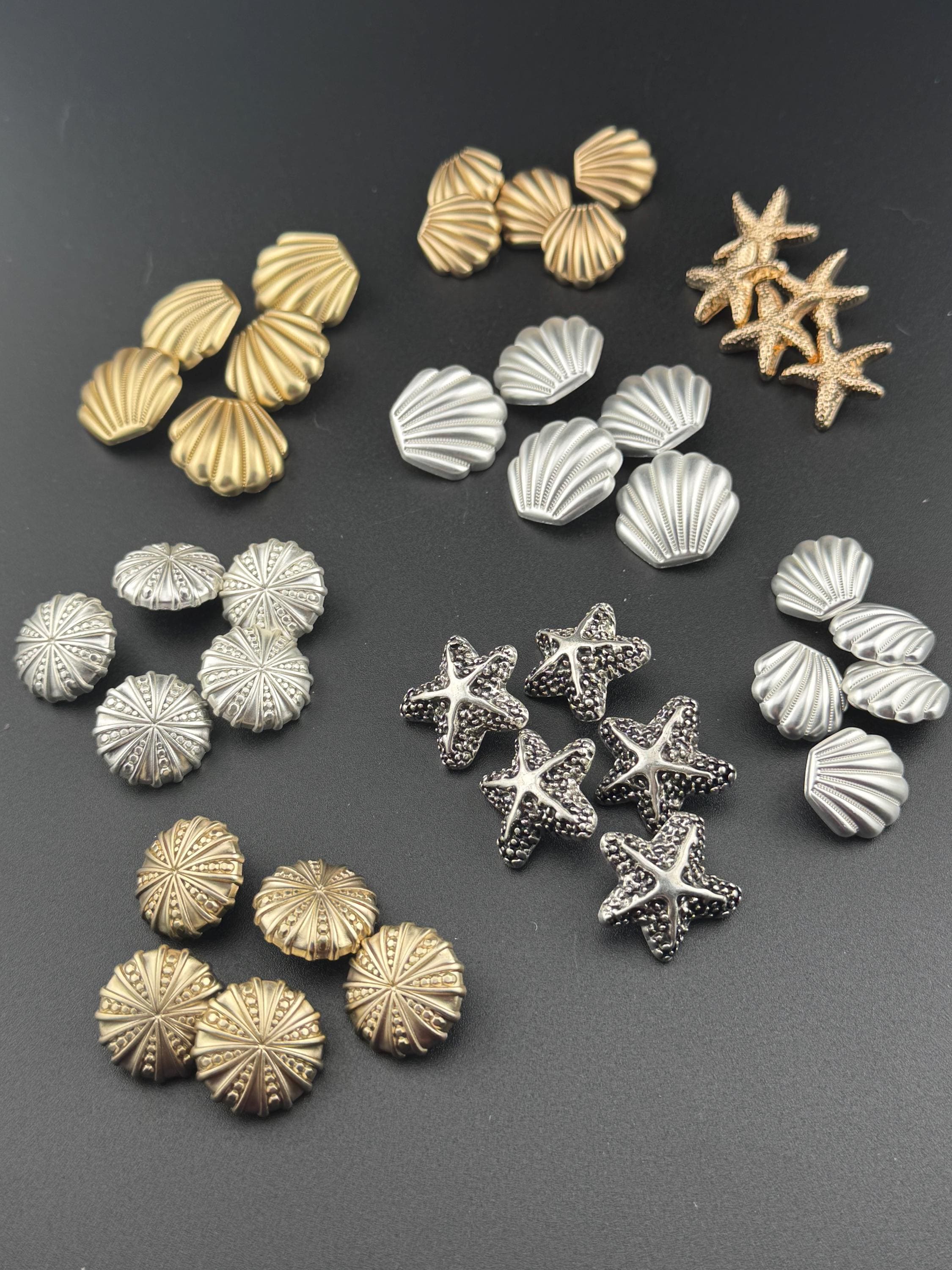 Pack of 5 20mm gold tone starfish buttons with metal shank nautical style
